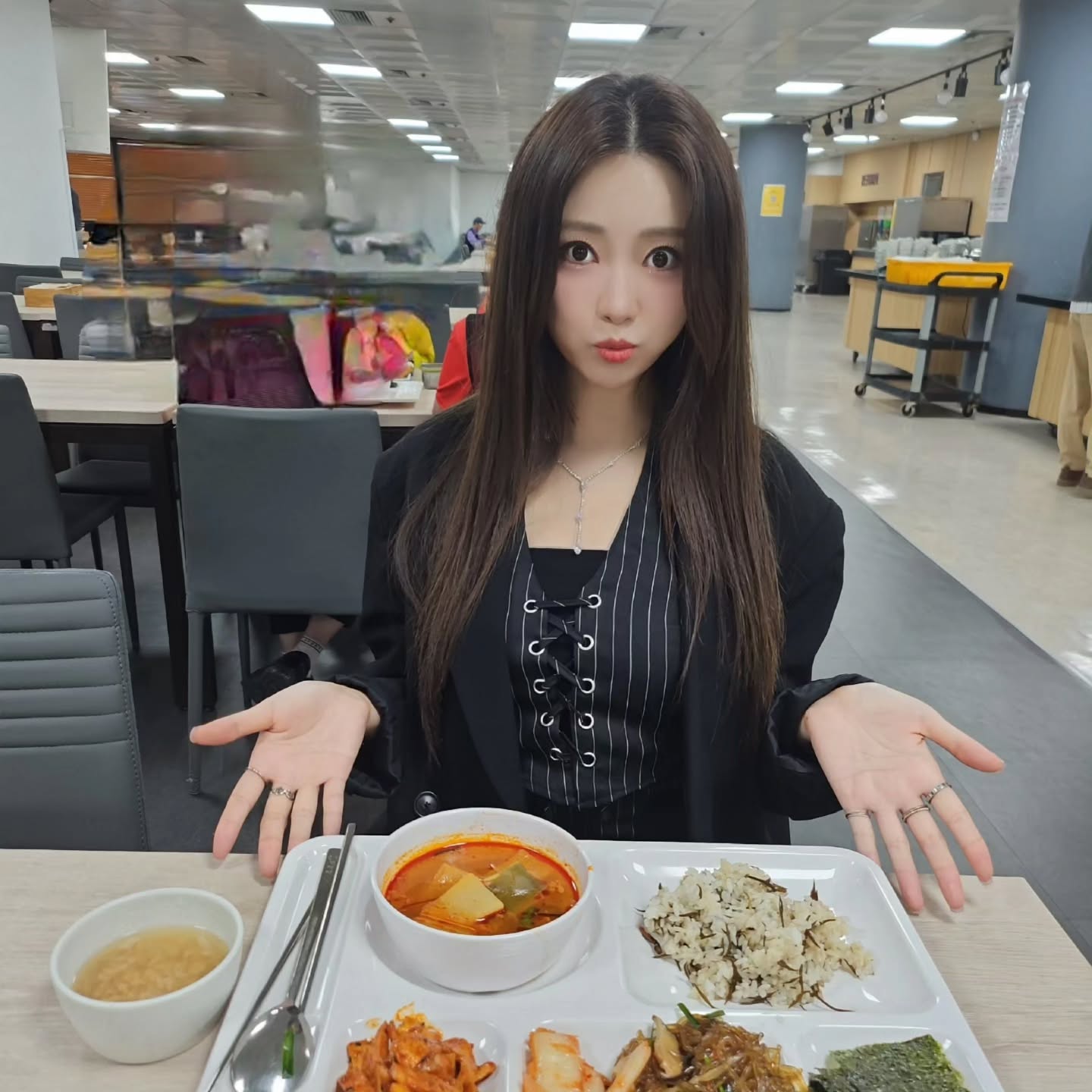 제목 : KBS밥 먹은 디니
맛있어요 행복해요❤️
-
-
#kbs #방송국 #점심뭐먹지