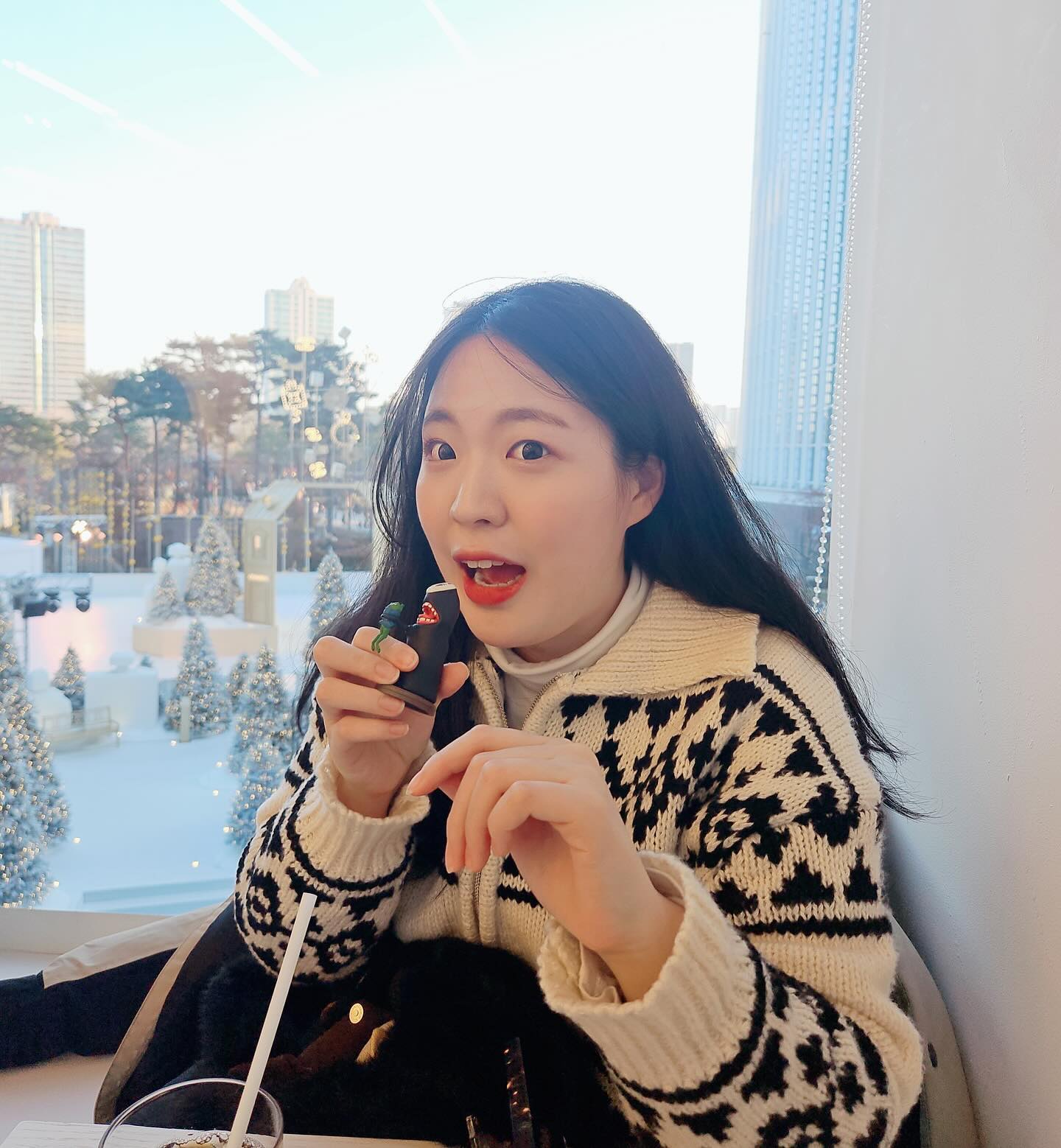 잠실 데이트🎅🏻🎄🐻
.
.
.
#잠실 #롯데월드타워 #크리스마스마켓 #트리 #🎄