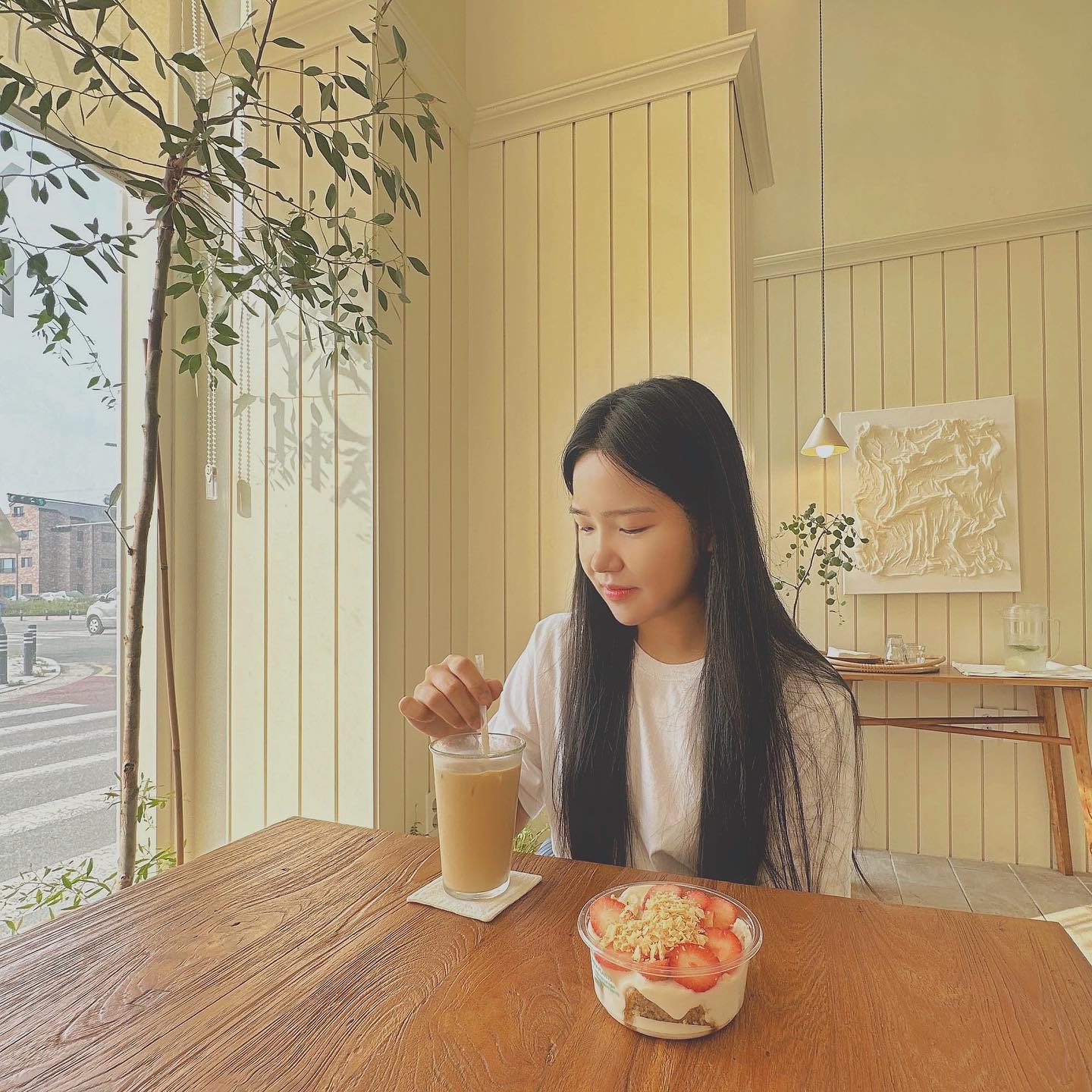 셀카를 왜 그렇게 찍냐며,,🫨
와타시를 셀고라고 부르던 친구가 찍어줌 !

조금 다른것 같긴 하네옹,,🤔