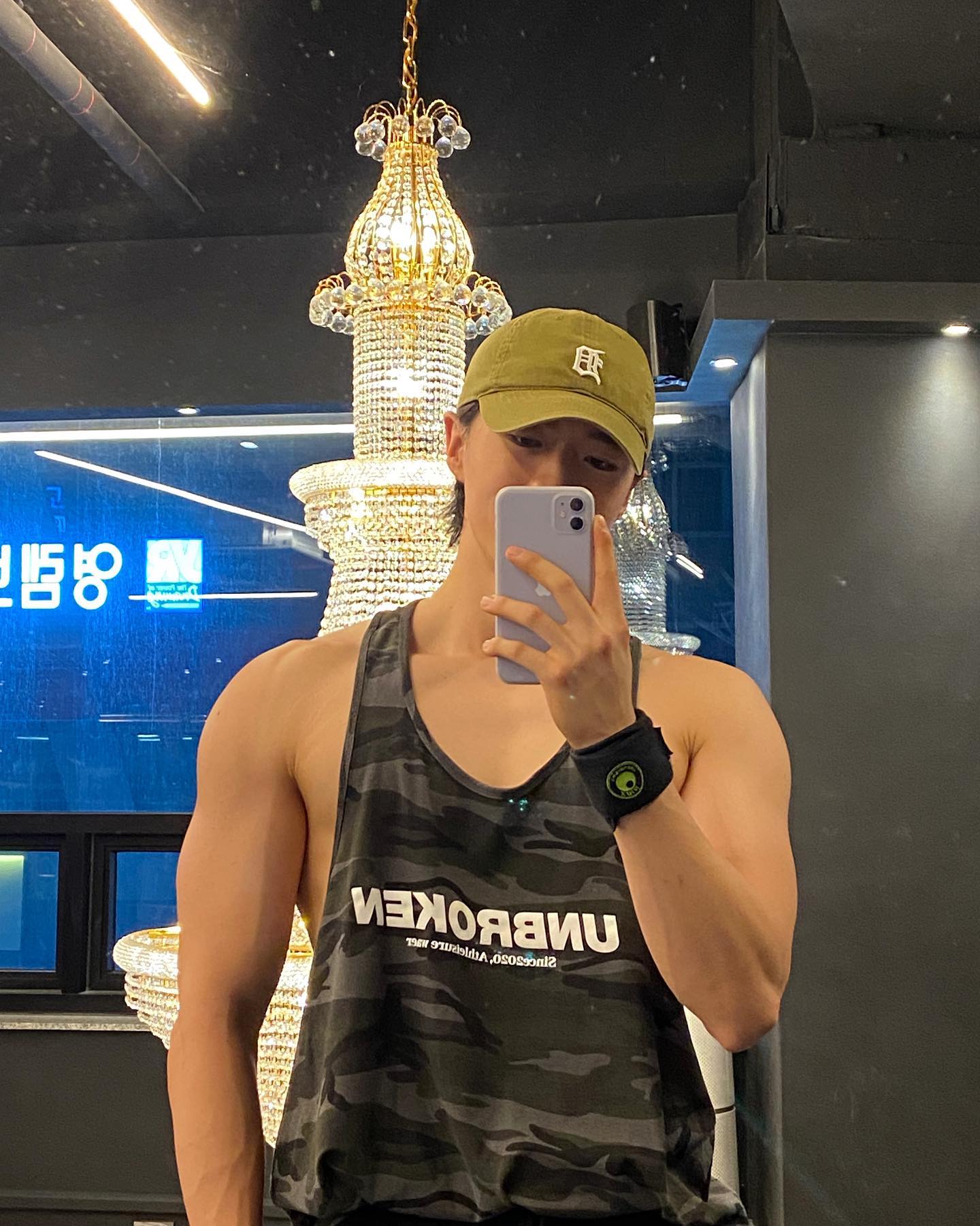 #어운완

2023.06.26

📌근손실 복구 프로젝트 D+73
📌어깨 / 복근

삐빅! 인태기에 들어갔습니다😇

#운동소통 #운동선팔 #운동맞팔 #운동하는남자 #운동하는직장인 #협찬문의 #제품문의 #모델문의 #운동복코디 #짐웨어 #운동하는여자 #일상 #몸매 #fitness #workout #fitnessmodel #gym #