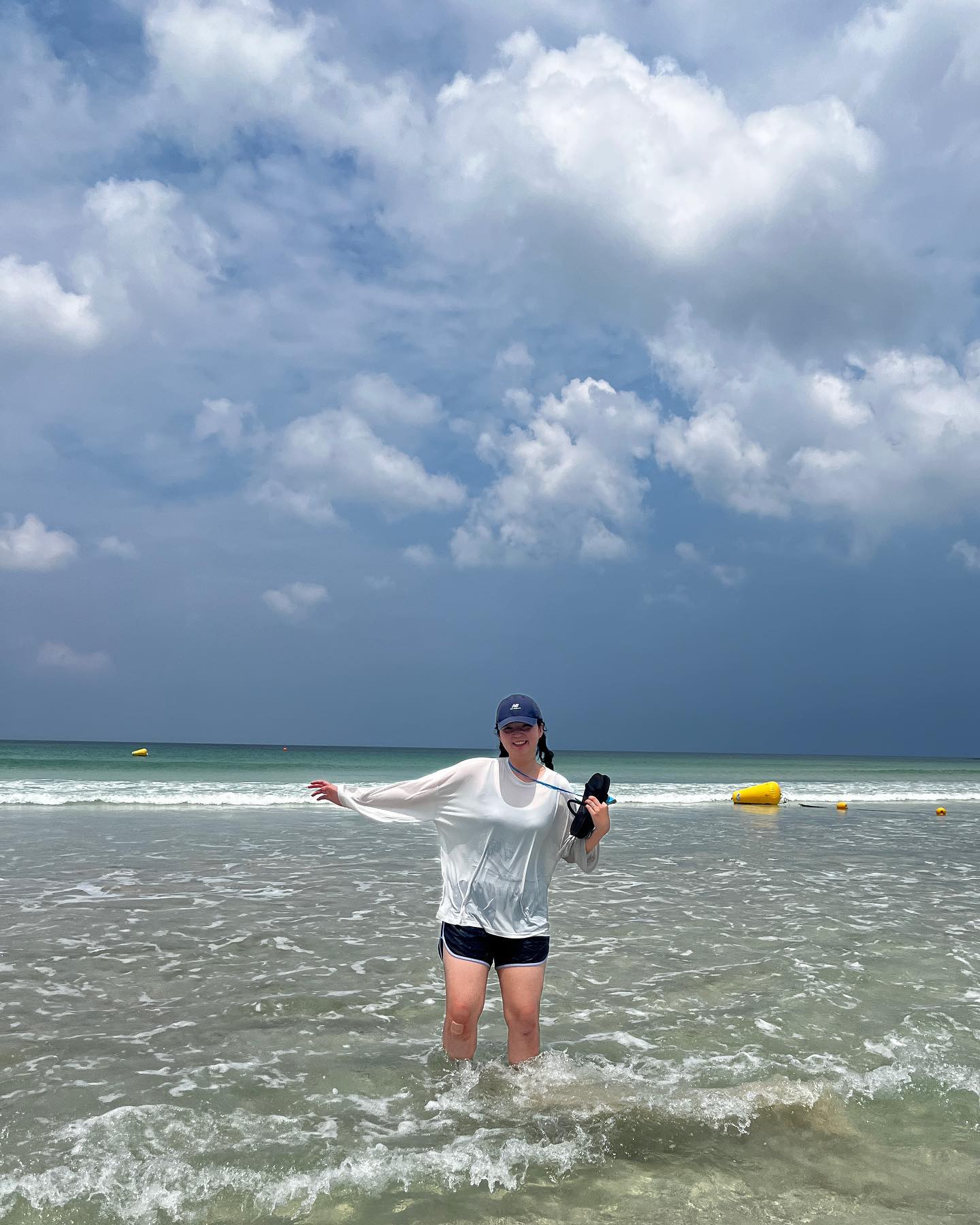 7월 한달 중 가장 크게 웃었던 하루🌊
천연파도풀 진심 재밌었다‼️ㅋㅋㅋㅋㅋㅋ
무릎 때문에 한시간 컷이었만,, 그럼에도 좋아🩵