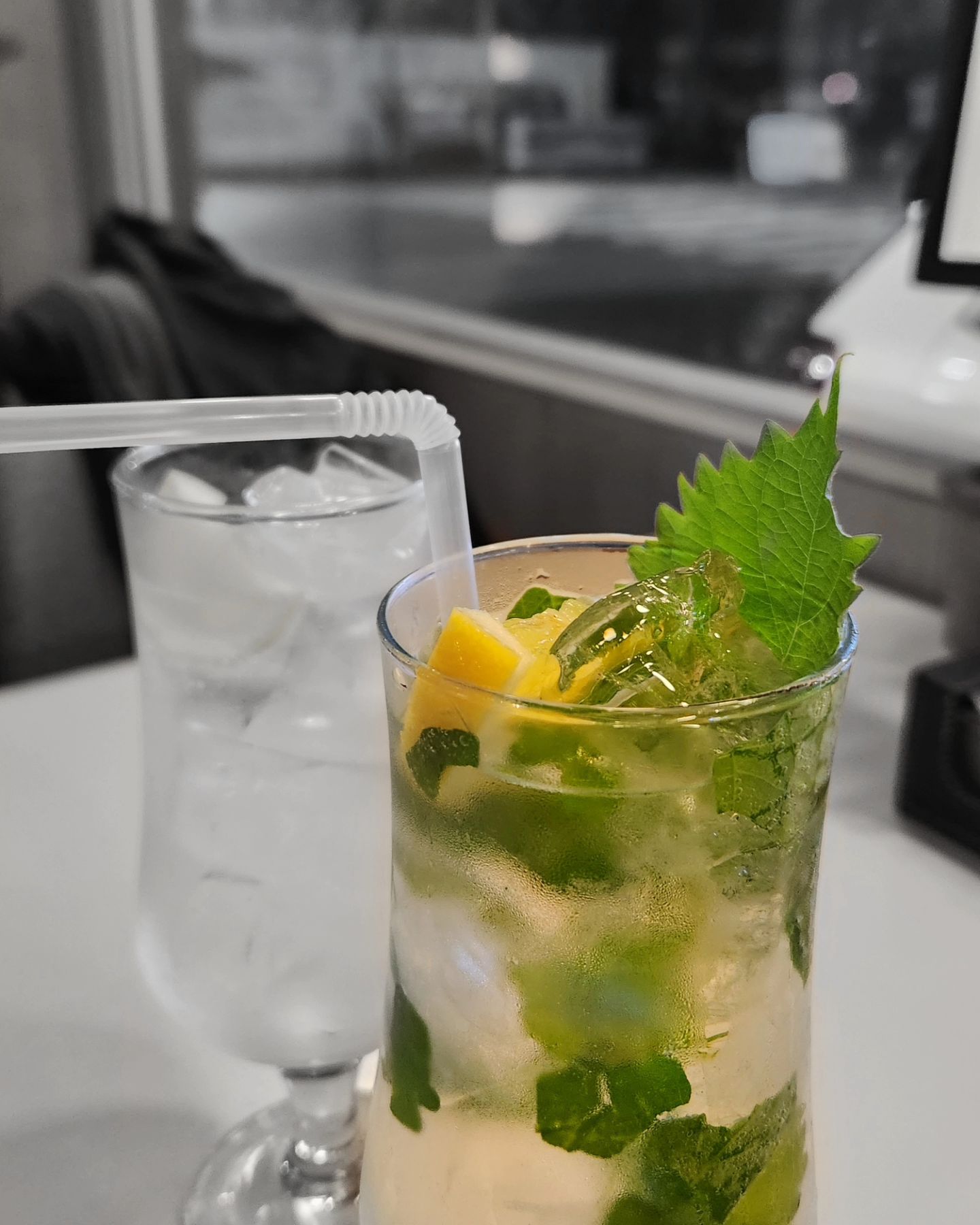 오랜만에 동네 친구랑 맛있는 안주에 
한 잔 하고, 비오는 밤 산책🌛 화장실이 급할 때까지~ㅋ
.
.
#마시타 #석수동맛집 #관악역맛집 #석수동술집 #석수동술집 #관악역술집