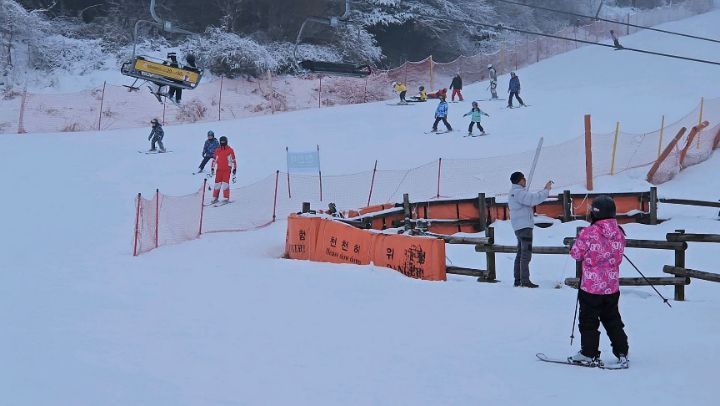 이번 시즌 두번째 스키장
울 쭈와이~~ 잘타네~ 🎿 ⛷️
