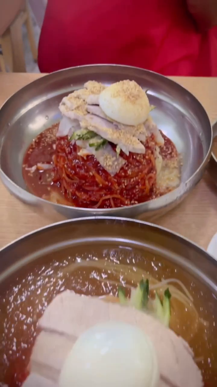 이대로만 부산여행 계획 짜주세요🙏🏻🙏🏻
진짜 맛집들만 추려서 알려드립니다🔥🔥
.
📍부산 이재모피자 본점 
📍 부산 중구 광복중앙로 31 
이재모피자 라지,페퍼로니 스파게티 주문❗️
이재모피자의 치즈는 미쳤음ㅠㅠ
페퍼로니 스파게티가 매콤해서 느끼함 싹 사라짐❗️ 
조합 굿굿굿굿👍🏻👍🏻
.
📍부산 초필살돼지구이 
📍 부산 수영구 광남로108번길 9 
와 드디어 나왔다❗️❗️인생 껍데기❗️❗️
현장등록 16:30, 어플대기등록 17:00 
캐치테이블로 18:40분쯤 했더니 11:00에 들어갔습니다🫠
그래도 또 갈래요🔥🔥🔥
.
📍부산 수변최고돼지국밥 민락본점 
📍 부산 수영구 광안해변로370번길 9-32 
크 전날 먹은 술 해장 쌉가능❗️❗️
항정살 진짜 맛있음ㅠㅠ제발 꼭 먹어주세요ㅜㅜ
미리 테이블링으로 대기 걸어두고 가세요❗️❗️
저는 숙소에서 1시간 전쯤 걸어둬서 바로 입장했어요✌🏻
.
📍부산 옥이네 밀면칼국수
📍 부산 수영구 민락로 13 
밀면집 진짜 많은데 현지인분들도 꽤 많으시더라구요❗️
여기는 진짜 가격도 저렴하고 개맛있음ㅠㅠ
물밀면 6,000원 비빔밀면 6,500원입니다❗️
.
📍부산 승한막창 해운대점 
📍 부산 해운대구 중동1로19번길 24 
예전에 혜성막창 갔었는데 사람은 너무 많고 
이모님들 주문도 안받아줘서 다른 곳 찾다가 존맛집 찾음❗️❗️18시에 갔더니 웨이팅 없어서 개좋았음ㅠㅠ
막창이 진짜 개맛있고 부추무침,,,거의 6접시 리필해먹음👍🏻
.
📍부산 홍옥당 
📍 부산 수영구 남천동로108번길 49 
팥, 수정과, 식혜 좋아하는 할매입맛 분들은 모두 여기로❗️❗️저는 수정과빙수 시켰는데 와 진짜 존맛임ㅠㅠ그리고 단팥빵..도른놈이니까 꼭 시키세요🙏🏻포장해서 부모님 드렸습니다✌🏻
.
📍부산 반핀 
📍 부산 부산진구 동천로108번길 9
왁 가지튀김 개맛있습니다…역대급임ㅠㅠㅠㅠ
마파두부랑 볶음밥 세트, 차슈덮밥고 개존맛…
하지만 가지튀김이 너무 임팩트가 컸다❗️❗️

#부산맛집 #부산맛집투어 #부산맛집탐방 #부산여행 #부산데이트 #부산핫플레이스 #부산미친놈 #부산도른놈 #이재모피자 #초필살돼지구이 #수변최고돼지국밥 #옥이네밀면칼국수 #승한막창 #홍옥당 #반핀