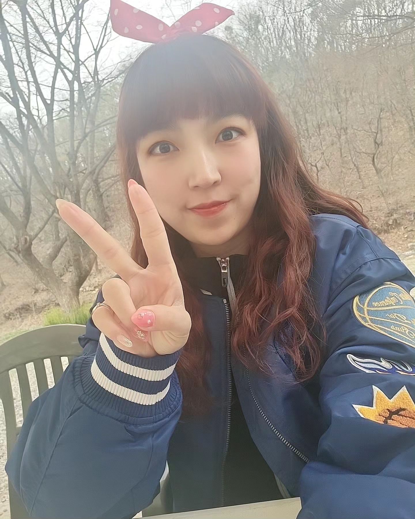 38.4세에 체육대회라니..
제기 못찬다 그랬눈데 시켜서 1개참...
피구시켜서, 마지막 까지 남아있긴함..
이어달리기... ㅋㅋㅋㅋㅋ평타침

평균 연령대가 다들 높으셔가지고
면피는 함ㅋㅋㅋ

빨갱이 리본은 우리팀 다들 차길래....

#38.4세
#체육대회
#야유회