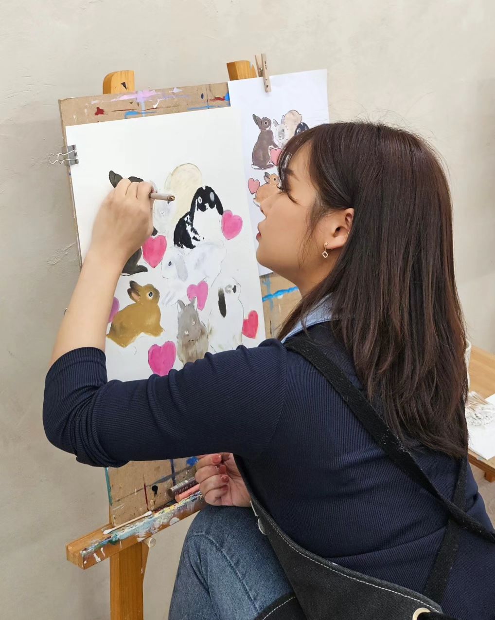 선생님은 훌륭하지만 원데이클레스 제자가 그렇지 않을 때
꼬질꼬질 하고 있는데도 귀엽다해주시고
얘 사고쳤다 싶으면 바로 달려와서 도와주신🥰

처음 해본 오일파스텔 나름 성공적😆

place soyou_hwasil 

#협찬 #오일파스텔 #취미미술 #원데이클래스