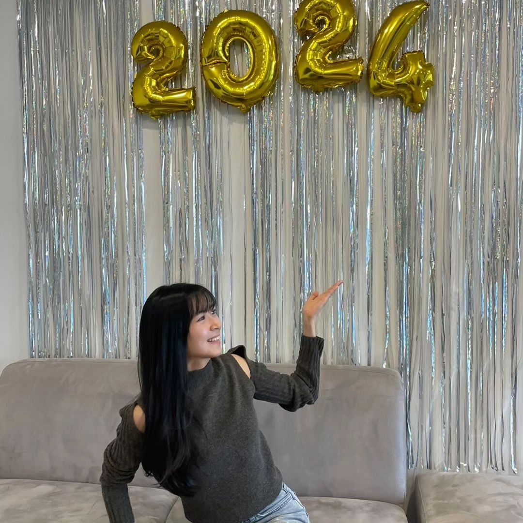 2024 맞이하기🙃
⠀
오랜 친구들이랑 2023 찐하게 마무리했어요!
행복한 순간이 많았던 한 해라
다시 돌아가라고 해도 안돌아갈 거지만
못지킨 내 목표 2024에는 이룰 수 있길 ➿️ㅋㅋㅋ
⠀
저의 2024 목표 1순위는 운동이에요🖤
인친님들은 신년목표가 뭔지 궁금해요오
새해복 많이 받으시고 
행복한 순간이 많길 바래봅니다〰️🌞

#해피뉴이어 #새해복많이 #새해목표