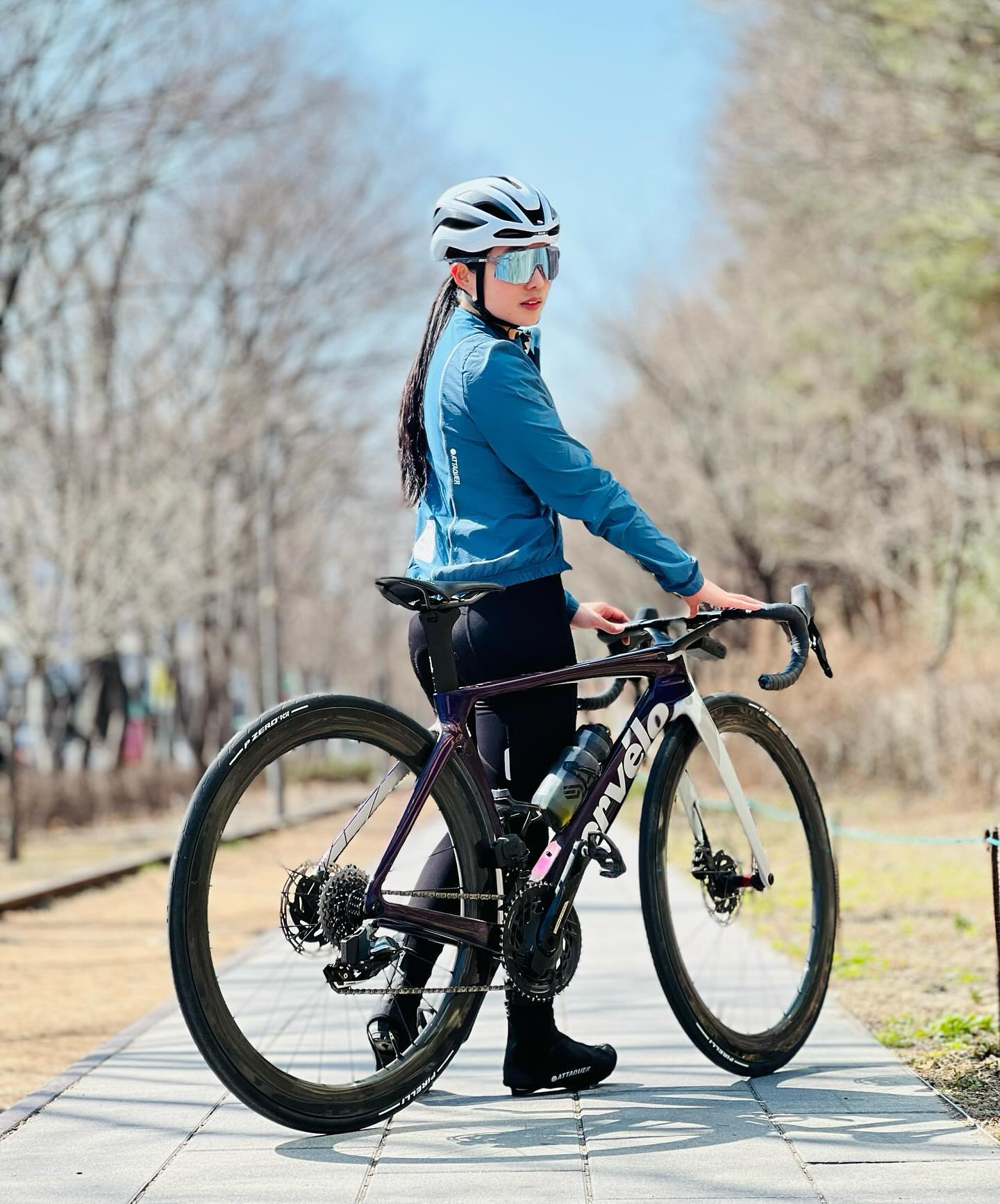 꽃은 하나도 없었는데,
봄이 온 것 처럼 찍어주신 
📸. kim__taejoong 님 👍

cephas_official
cephas_ride
kask.koo_kr
100percent_kor
fizik_kr
pirelli_cycling
aminivital_kr
mucoff
#PZERORace #피제로레이스 #kask #kasksport #shareyourkask #100percent #S3로즈골드미러  #aminovital #아미노바이탈 #fizik #mucoff #자덕 #자전거타는여자 #개엄마 #sportwomen #봄 #S5 #cervelo