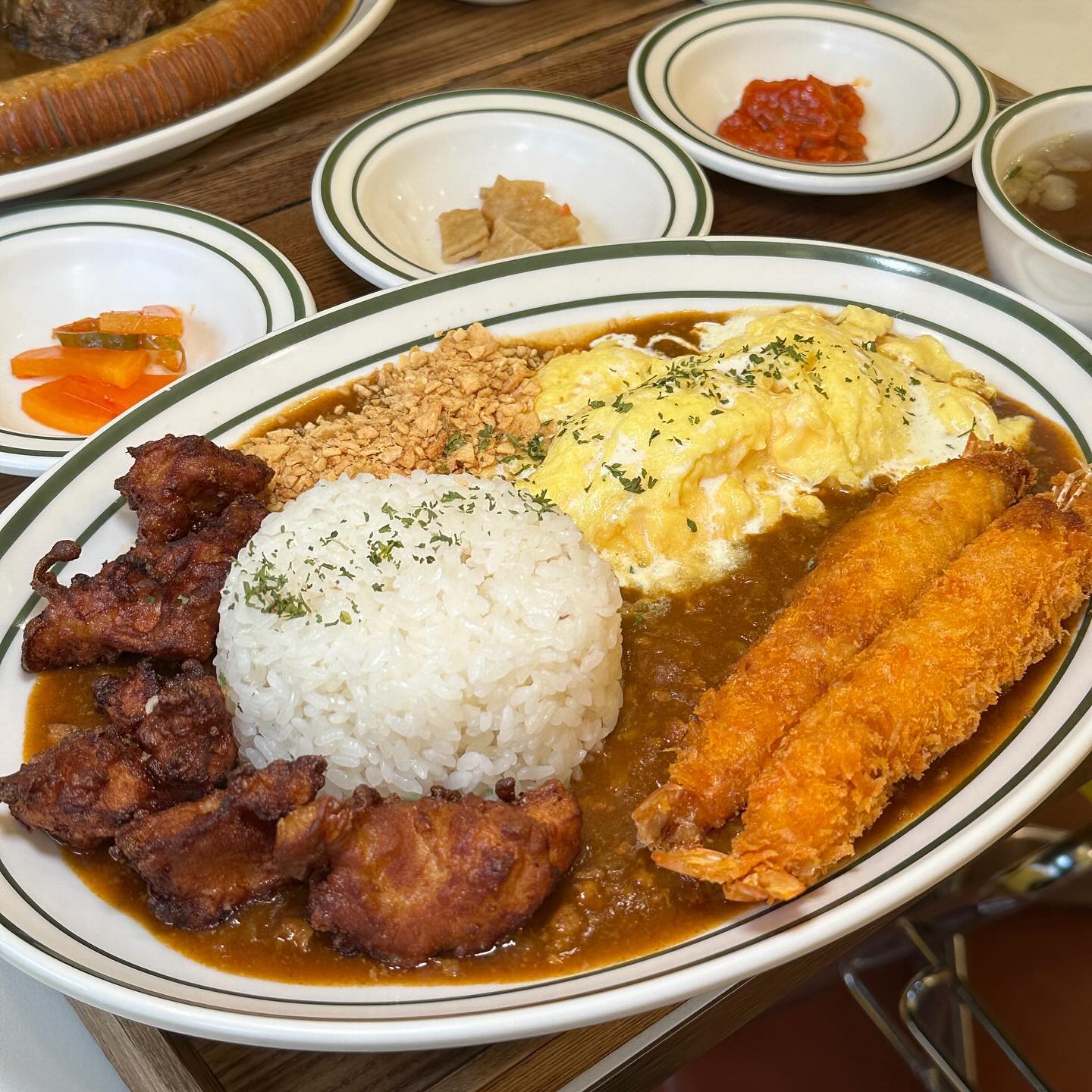 🍛일본식 커리맛집 모다모다🍛

#모다모다 낙성대점
서울 관악구 남부순환로248길 7 2층

카레도 일본식 인도식 한국식
다양하게있는데
밍 픽은 바로바로 일본식🫶🏻

다양한 토핑 추가가 가능해서
원하는대로 골라먹으면
이게 바로 만수르..?🤑

카레도 매운맛 보통맛 크림 등
선택가능하니 DIY수준의 카레 먹어보자구요🤎

✔️영업시간 : 오전 11시~오후 10시
✔️매장내부 넓은편 / 파워깔끔💛
✔️네이버예약시 음료1캔🍷
✔️모다카레(7,000원), 매콤카레(7,000원)
 ㄴ 토핑 : 떡갈비(3,500원)/수제소세지(2,500원)/구운채소(3,500원)/에그스크럼블(2,500원)/에비카츠2조각(3,500원) 등

#낙성대맛집 #낙성대역맛집 #모다모다낙성대점 #낙성대점심 #샤로수길데이트 #샤로수길맛집 #서울대입구맛집 #서울대입구역맛집 #먹팔맞팔 #일본식카레 #먹스타맞팔