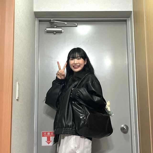  @jo6uuul on Instagram: "#광고
#광고#스탠다드에러  #STANDARDERROR #남여공용자켓 #자켓#데일리룩#자켓추천#간절기아우터#JACKET#パンツ  #outer #스탠다드에러x텍토리"