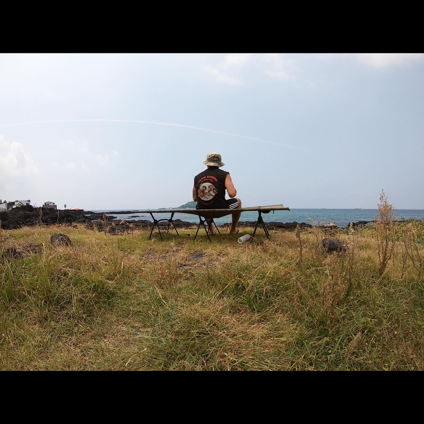 Jeju Islander life
#🍺 #🤿 #🏕️ #🥋
#peaceout 🤙🏾