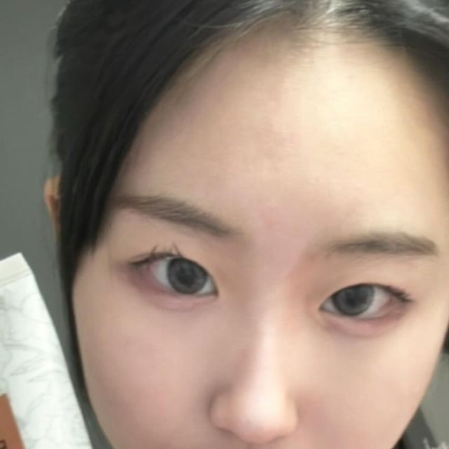 가은 on Instagram: "[ 플랜트 셀 릴렉싱 바디스크럽 ] 우선 바이올렛 머스크향이였는데 냄새가 너무 좋았어요! 히알루론산 , 홍삼 , 꿀물 , 들이 들어있습니다! 바르기도 편하고 스크럽 하고나면