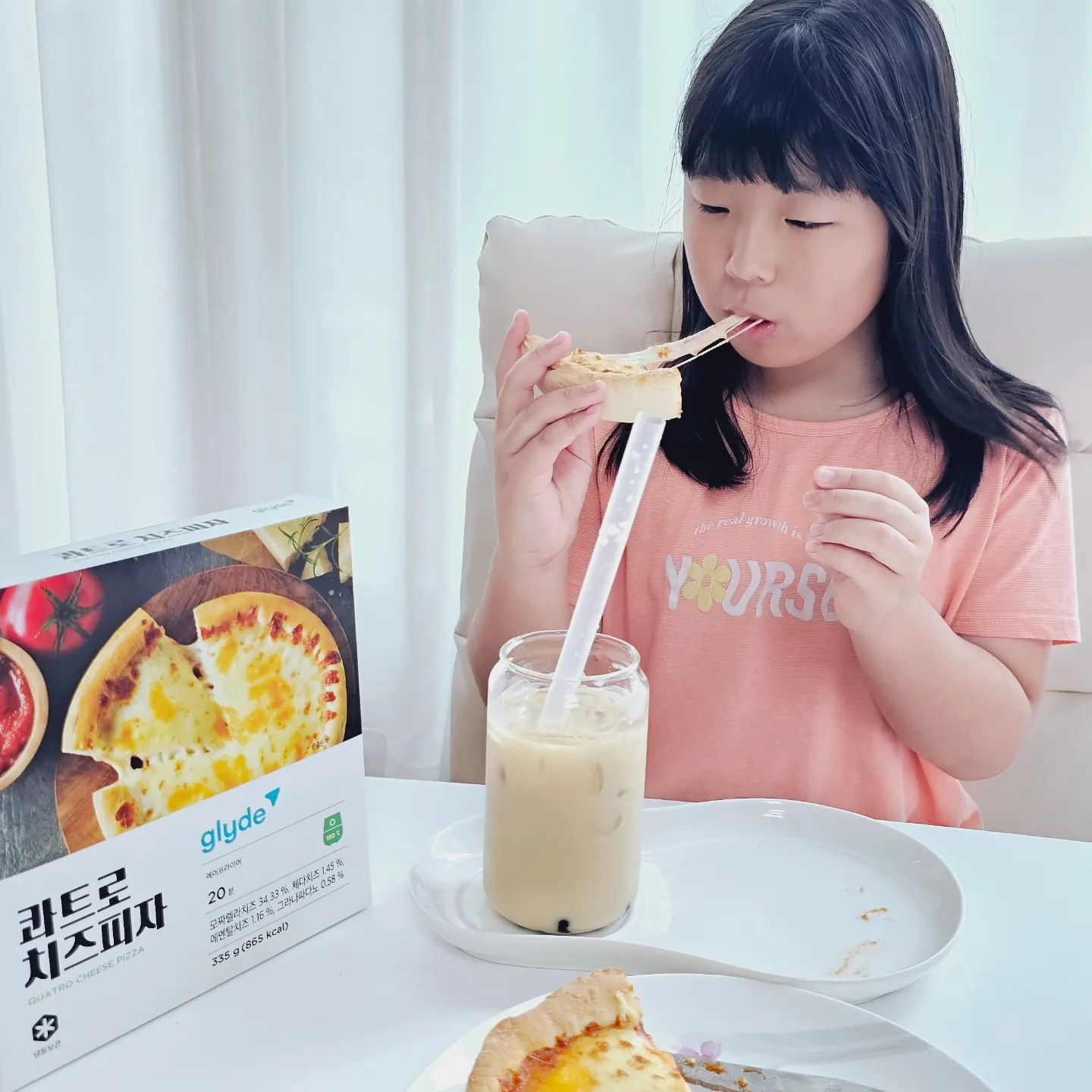 내 모델 소영이~~
귀찮을법 하지만 열심히 찍혀주는
