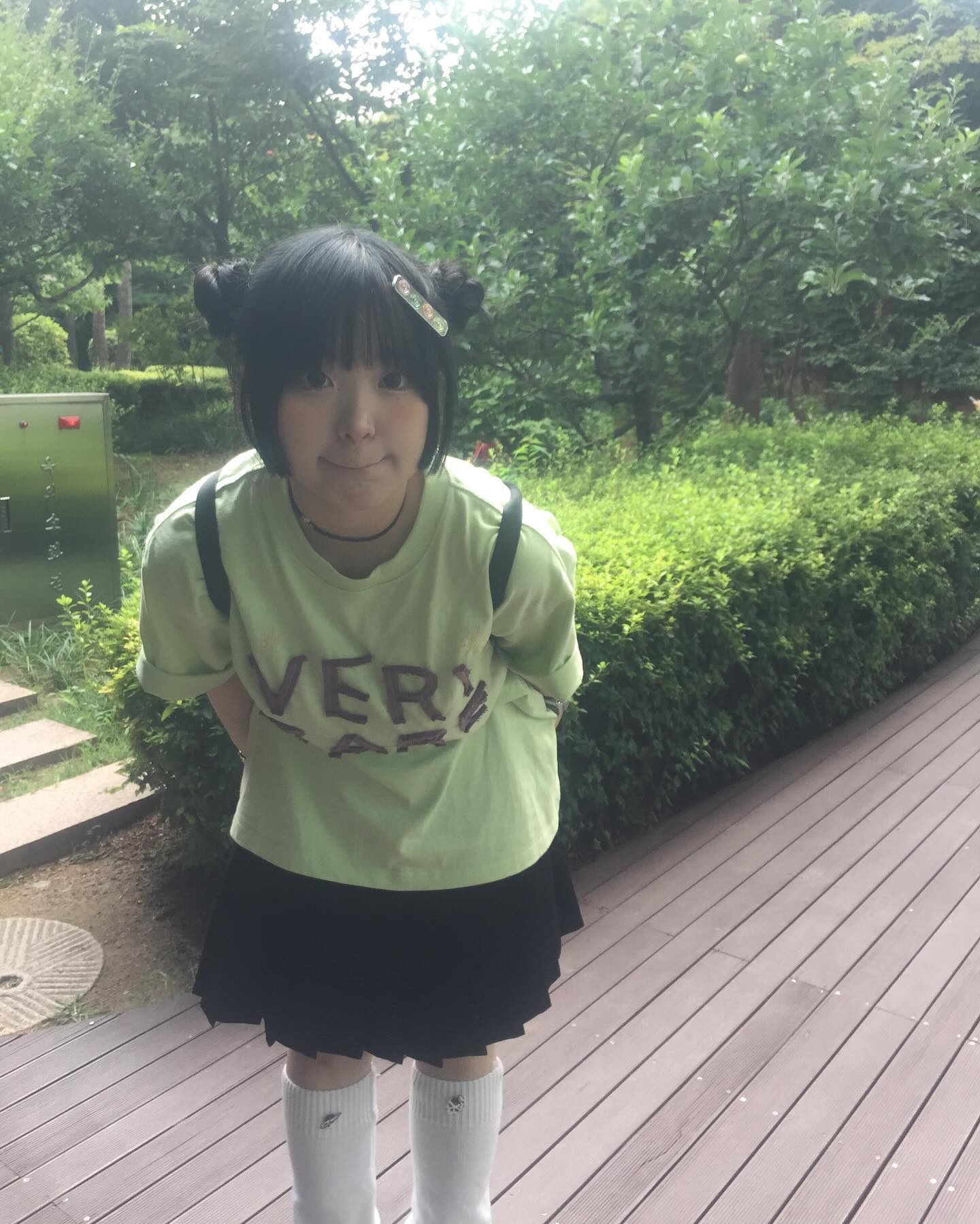 #gift 
☆VERY RARE (베뤼 레어템 !) ★

🍀

만두머리를 했는데 웨 가운데 왕만두가 있죠? 🥵
그래도 행복해 ,, 마이 볼따꿁 ✫
 
#garmentsfab #가먼츠팹
