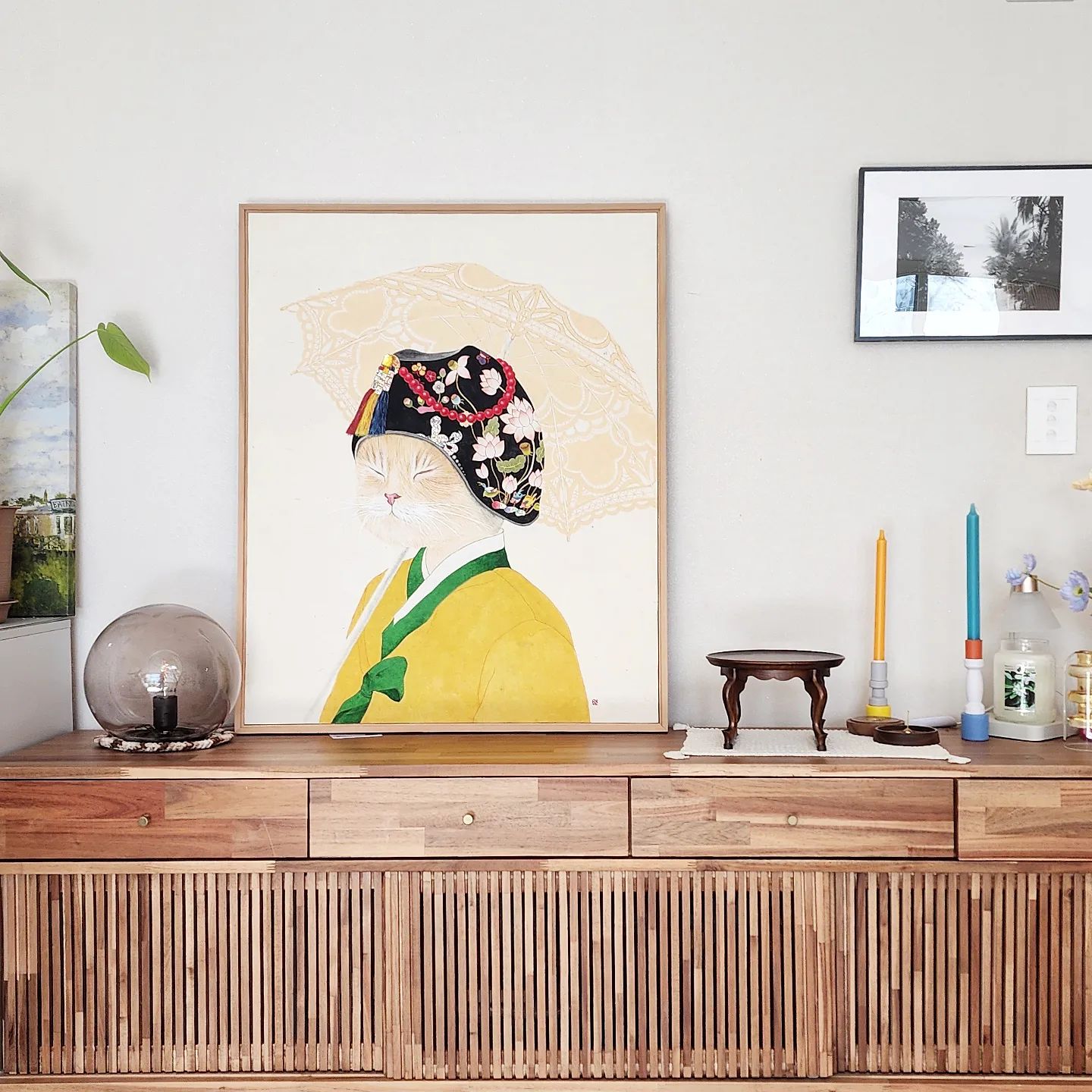 ⠀⠀⠀⠀⠀⠀⠀⠀⠀⠀⠀⠀
⠀⠀⠀⠀⠀⠀⠀⠀⠀⠀⠀⠀
그림 교체 전 귀여운 거실 남기기.
볼 때마다 기분 좋았는데 어떤 무드로 바뀔지 기대가득♡
⠀⠀⠀⠀⠀⠀⠀⠀⠀⠀⠀⠀
#집스타그램 #jou_home #그림인테리어 #그림 #거실