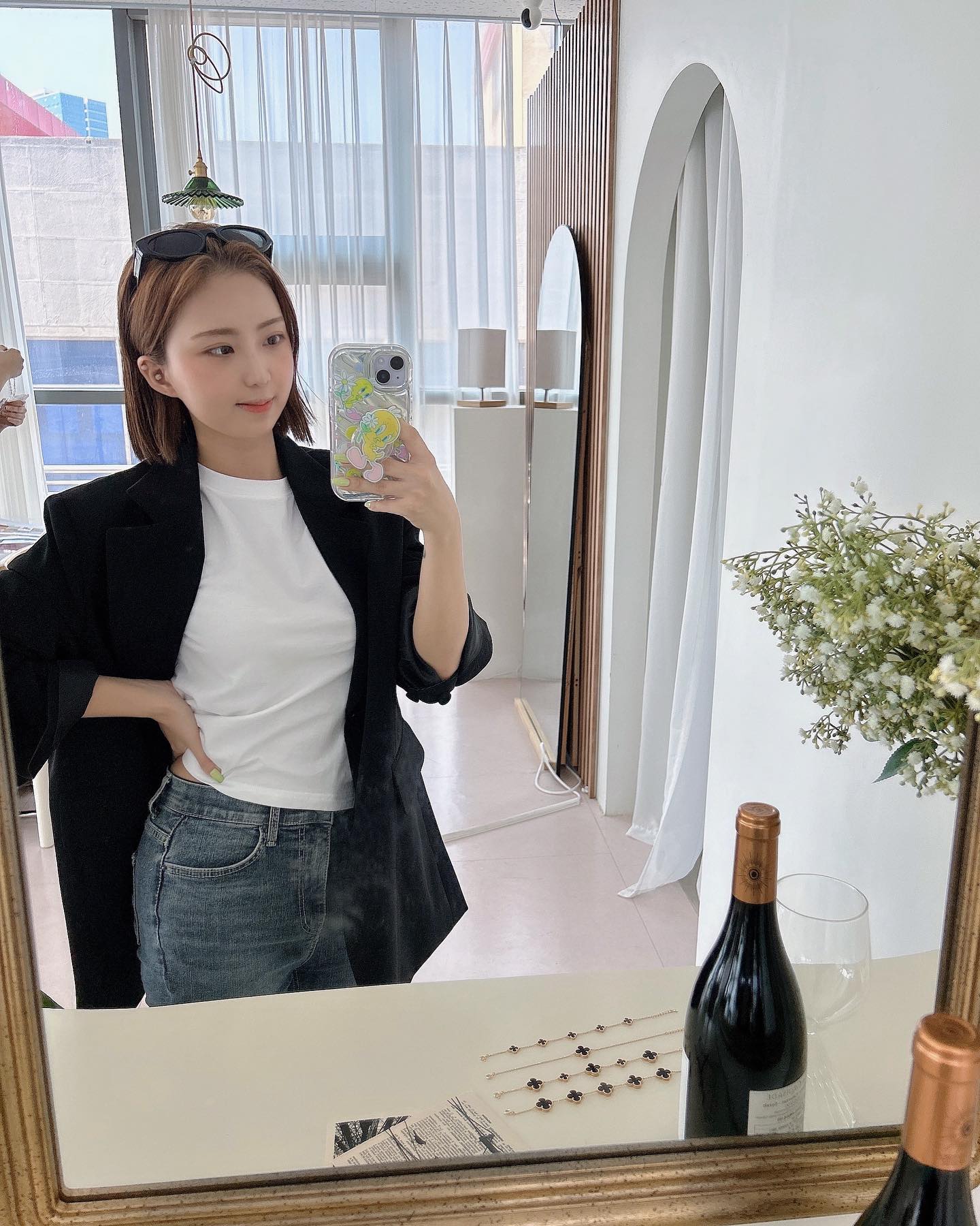 #피드오랜만
그묘일😎🫶🏻

⠀ 

⠀ 
#금요일 #패션계정맞팔 #키작녀코디 #단발좌 #여자자켓코디 #데일리룩 #셀피