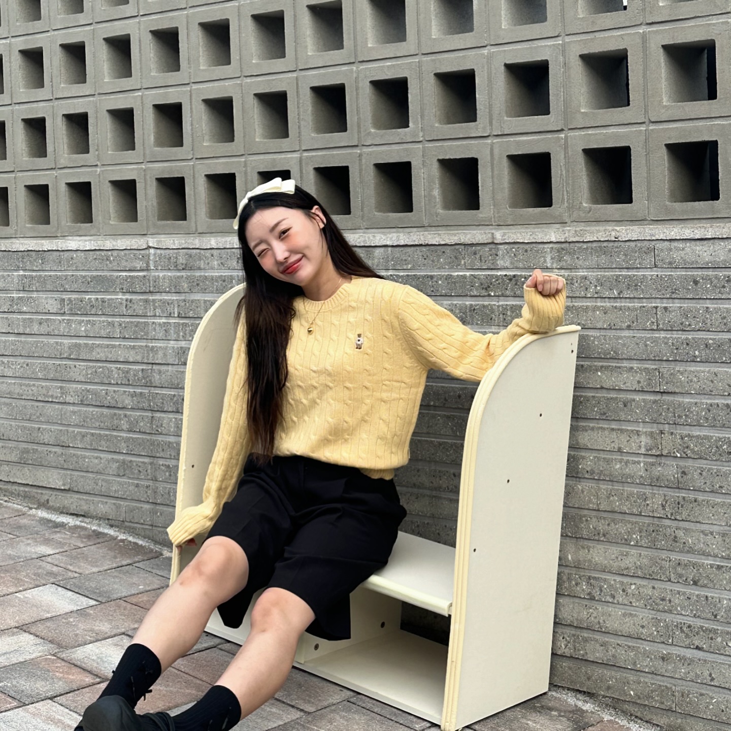whoaukorea 
whoau_ootd 

이제 가을이 슬슬 오는군🍂🍁
니트 색감 너무 사랑스러워💛

#후아유 #후즈크루 #후즈크루7기 #후아유니트 #후아유가디건 #가을코디 #가디건 #협찬 #스티브 #니트코디