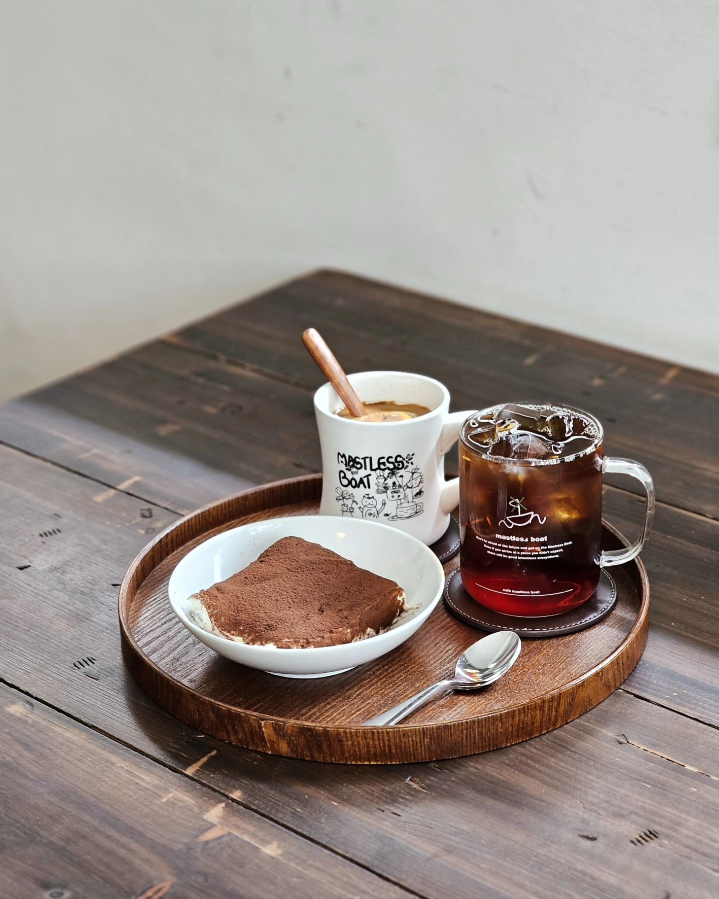 마스트리스보트⚓
⠀
⠀

⠀
🥞티라미수
☕엑설런트라떼
☕필터커피
⠀
 
⠀
 ​
Heart Score : 💖💖💖💖💖
⠀
⠀
⠀
*̩̩̥*̩̩̥ ୨୧ ⑅ ୨୧ *̩̩̥*̩̩̥

태릉입구역(공릉동) 마스트리스보트
mastlessboat

✼• ┈┈┈┈┈┈┈┈┈┈┈┈┈┈┈┈•✼

📍서울 노원구 섬밭로 16 2층
⏰목~화 12:00~22:00
🐈고양이 태릉이 taereung_ma
🐕반려동물 동반불가
🗓수요일 휴무(비정기휴무 인스타확인)
🚗주차 가능

✼• ┈┈┈┈┈┈┈┈┈┈┈┈┈┈┈┈•✼​​​​
⠀
⠀
⠀
⠀
⠀
⠀
#마스트리스보트 #공리단길 #공리단길카페 #태릉입구카페 #공릉동카페 #티라미수케이크