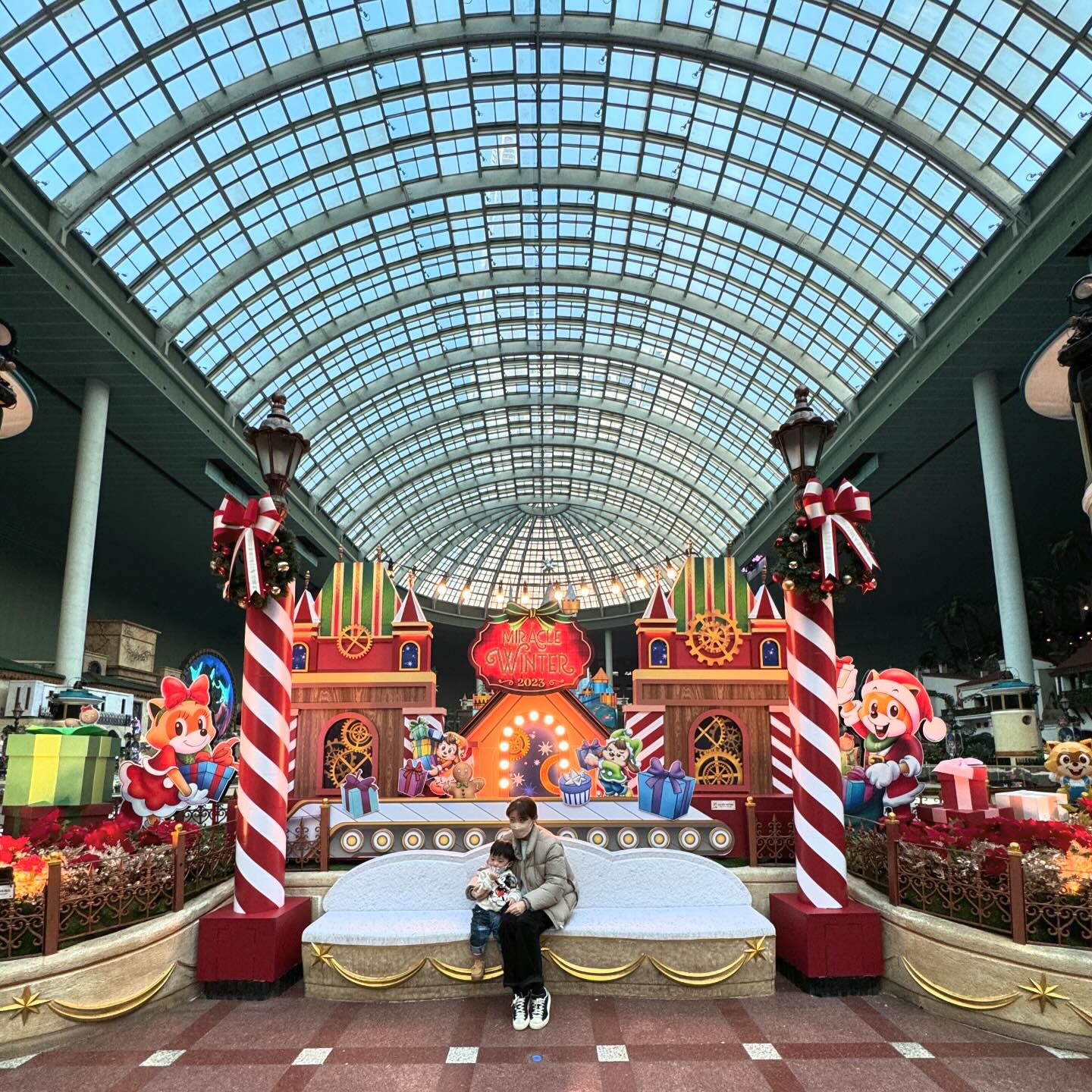 시윤이의 생애 첫 #롯데월드
눈치게임은 실패했으나 즐거웠던 시간!