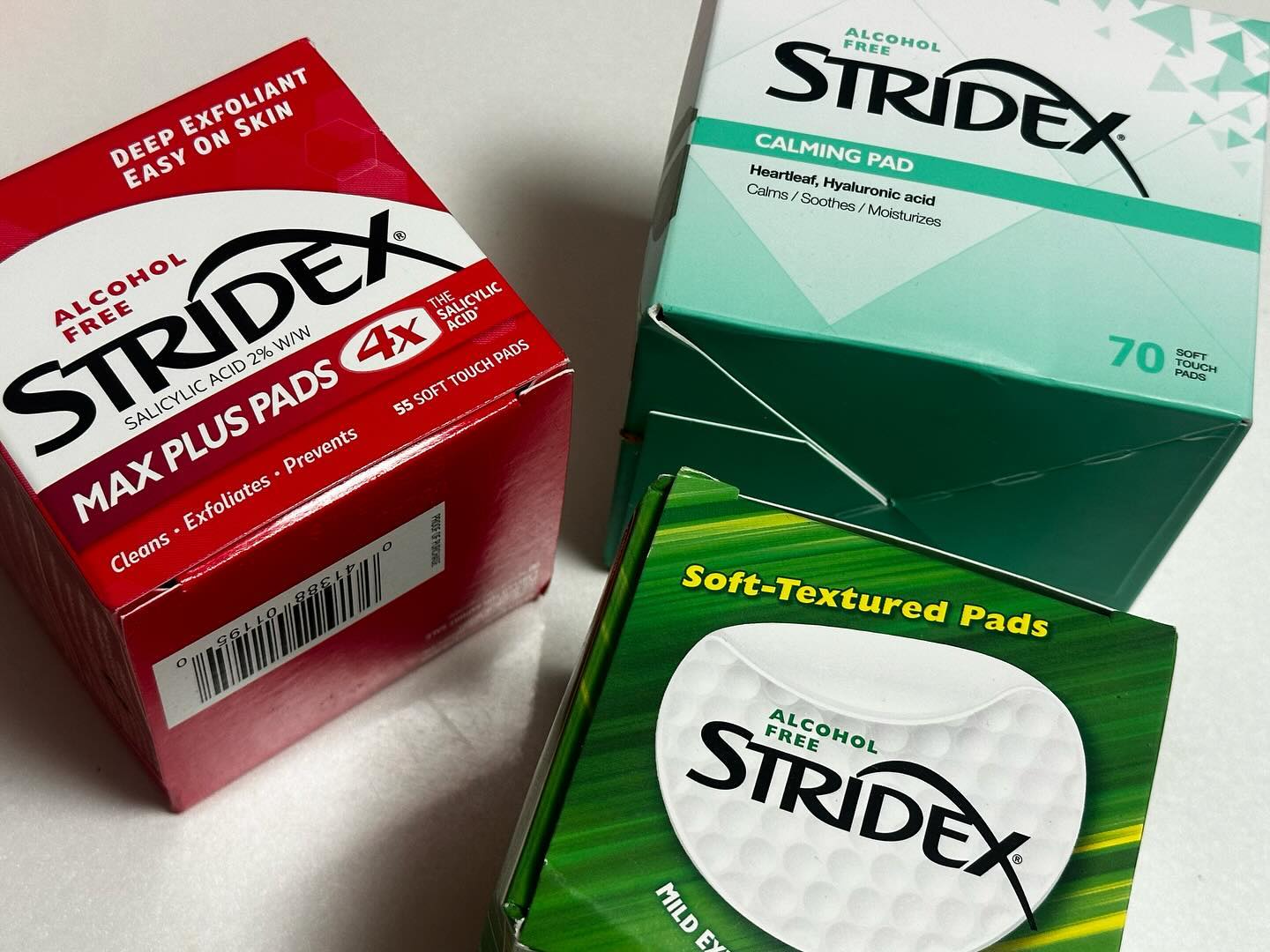 기존에 사용하던 센시티브도 잘 맞아서 스트라이덱스 맥스 플러스도 기대했던 제품인데 잘 맞아서 꾸준히 사용중이에요 여름에 가볍게 각질케어 하기에도 편하고 좋더라구요 카밍패드는 더운여름 피부온도 낮추는 용으로 간편팩처럼 사용하기 좋아서 손이 자주가는 제품이랍니다

 stridex_kr_official challengers.race #스트라이덱스 #맥스플러스 #센시티브패드 #카밍패드 #챌린저스랜선대회