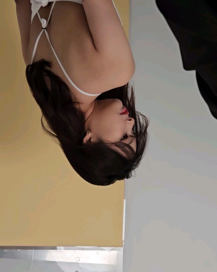 산호맨숀 세운상가
드디어 촬영성공!
작가님이 찍어주신 촬영현장 사진만 봐도 가길 잘했다 싶은 느낌
일주일 뒤 랜덤기프트 언제 기다리지😭

헤어&메이크업 infra_in

#산호맨숀 #인프라더뷰티 #일반인모델