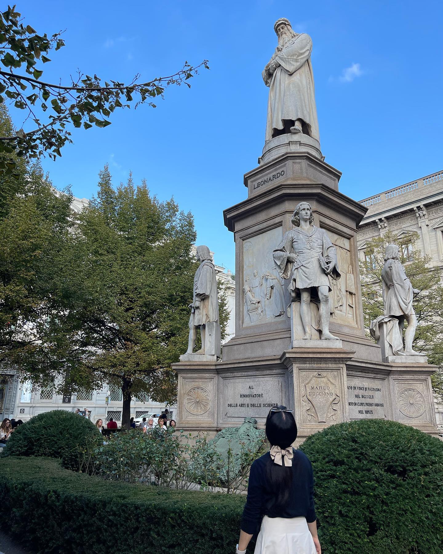 #italy #italia #milano #leonardodavinci #🇮🇹
나 레오나드로다빈치랑 아이컨텍중 👀 우리운명인가봐요🤍 사랑하게해주세요!!!