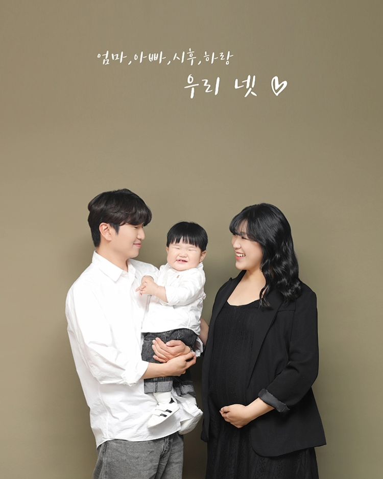 .
하랑쓰 만삭사진🤍

👨‍👩‍👦🔜👨‍👩‍👦‍👦