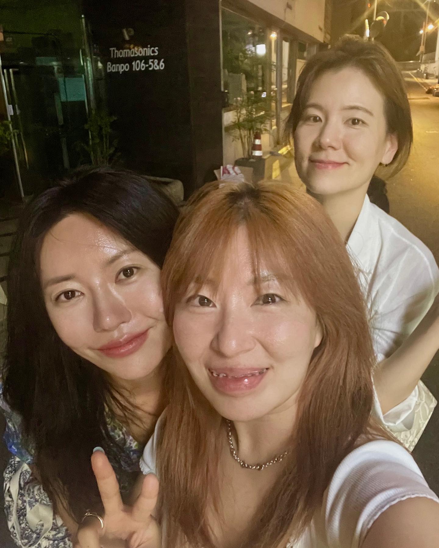 내얘기만8할차지
자부는쉴수없는입
#자유부인#서래나잇아웃