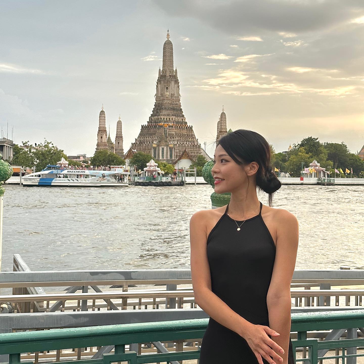 23년 여름방콕🇹🇭💘 우끼끼 

블로그 올리려고 정리하다가 즐거워보여서🥰 내년에 같이 여름나라 가쉴 분🙌🏻 놀고 먹고 수영하고🏝️ 오토바이타고 뒤집어지자고!!!