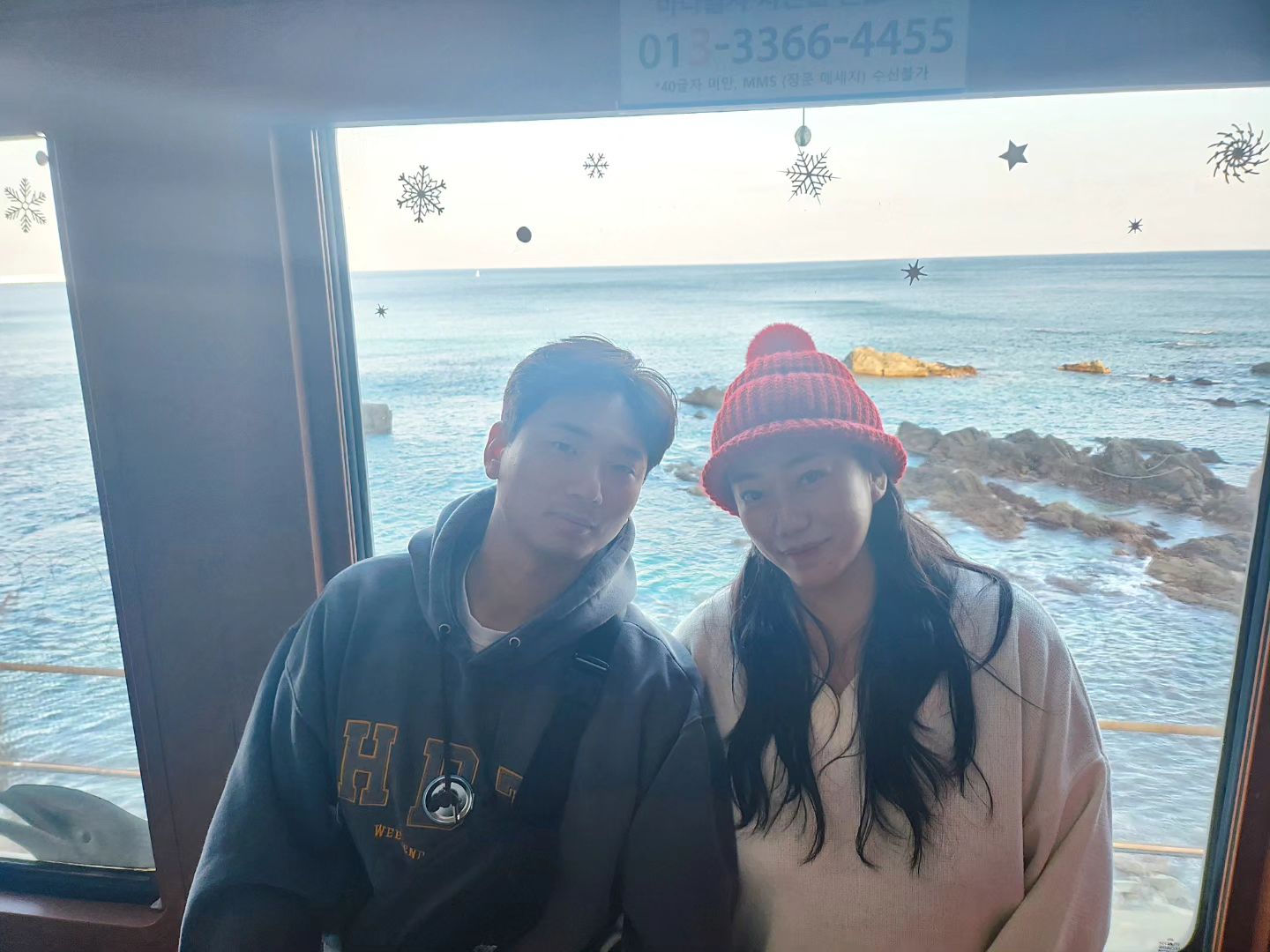 엄마가 바다열차 마지막이라고 꼭 가라고
강매했는데 오빠가 같이가줘서 고마웠다*
켘ㅋㅋ날씨요정 데려온 원빈오빠 감사링😊
촛점나간사진 개킹받네ㅋㅋ그런대로 갠춘ㅎ
담에 같이 뚜지랑 아린이 보러가쟈~광주로