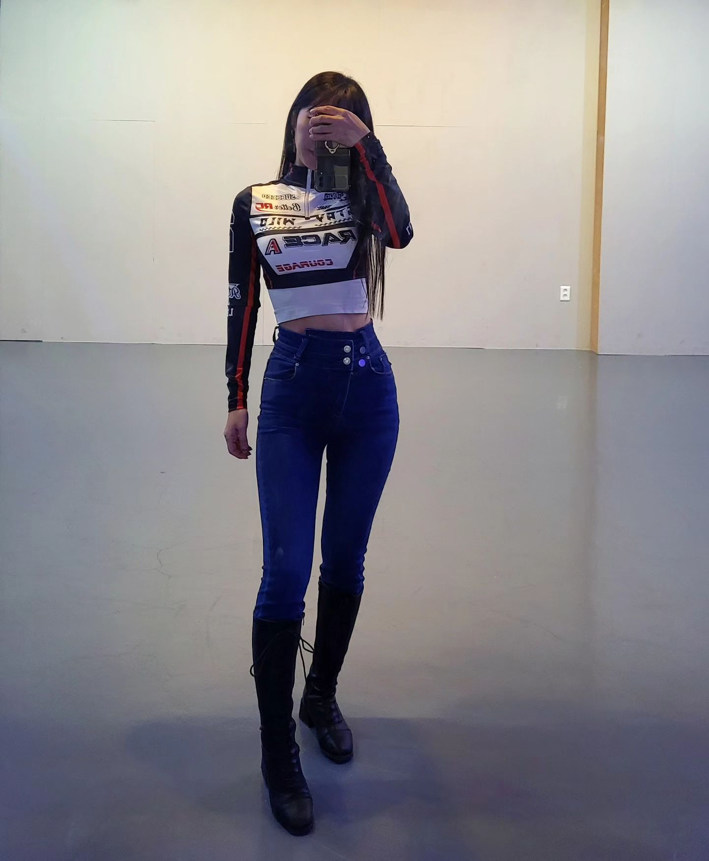 #바이커룩
ㅡ
요 착장 아주 맘에 드니까
피드 박제
ㅡ
우리 못 만난 지 2주째
댄포 마렵다.. 🥹
ㅡ
#ootd #kpop #포항댄스학원 #댄스포에버 #포항취미 #양덕댄스학원 #4년차댄린이🌱
