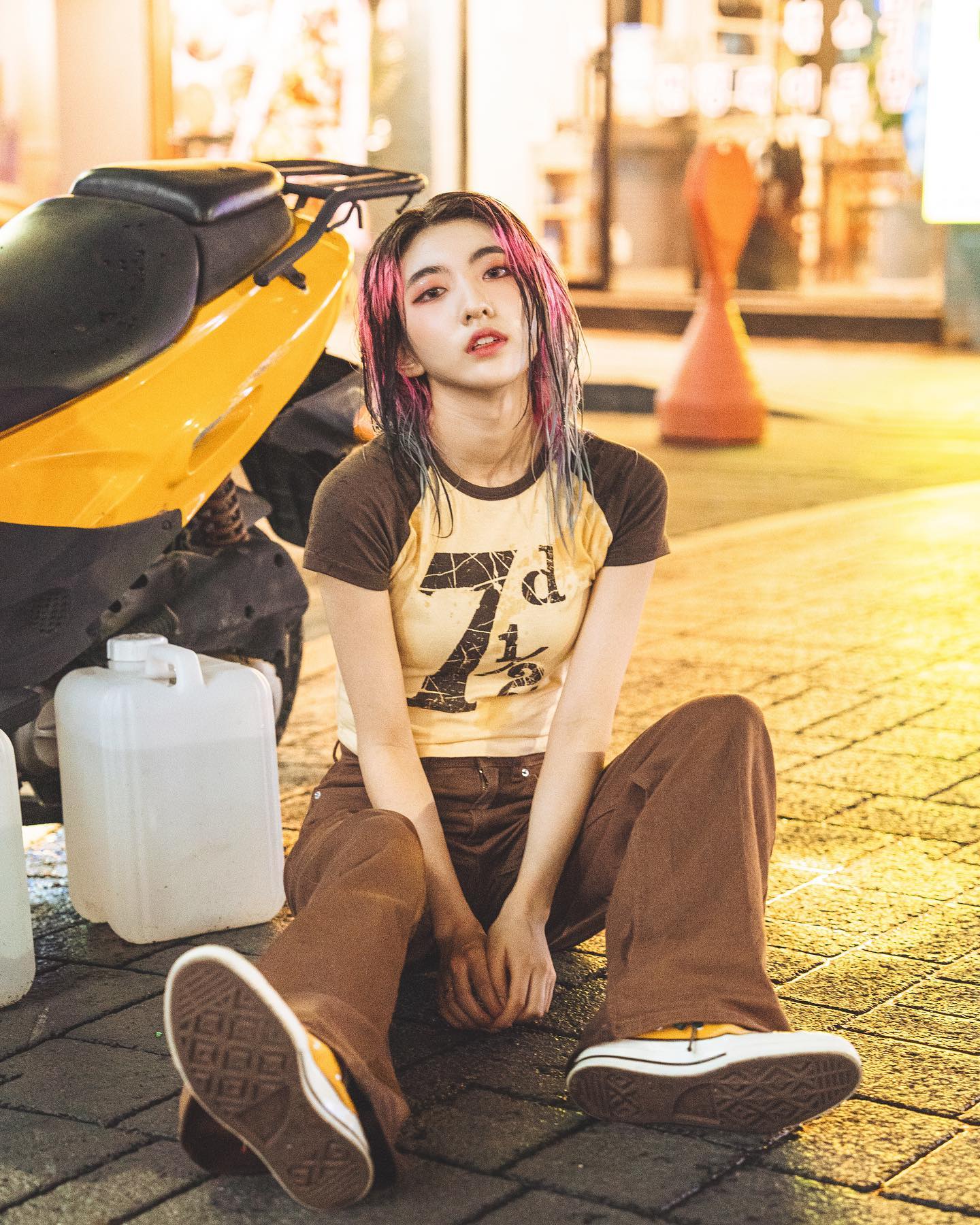 ”𝒟𝒶𝓃𝒸𝒾𝓃𝑔 𝒾𝓃 𝓉𝒽𝑒 𝓂𝑜𝑜𝓃𝓁𝒾𝑔𝒽𝓉“

📸. ce_shur
