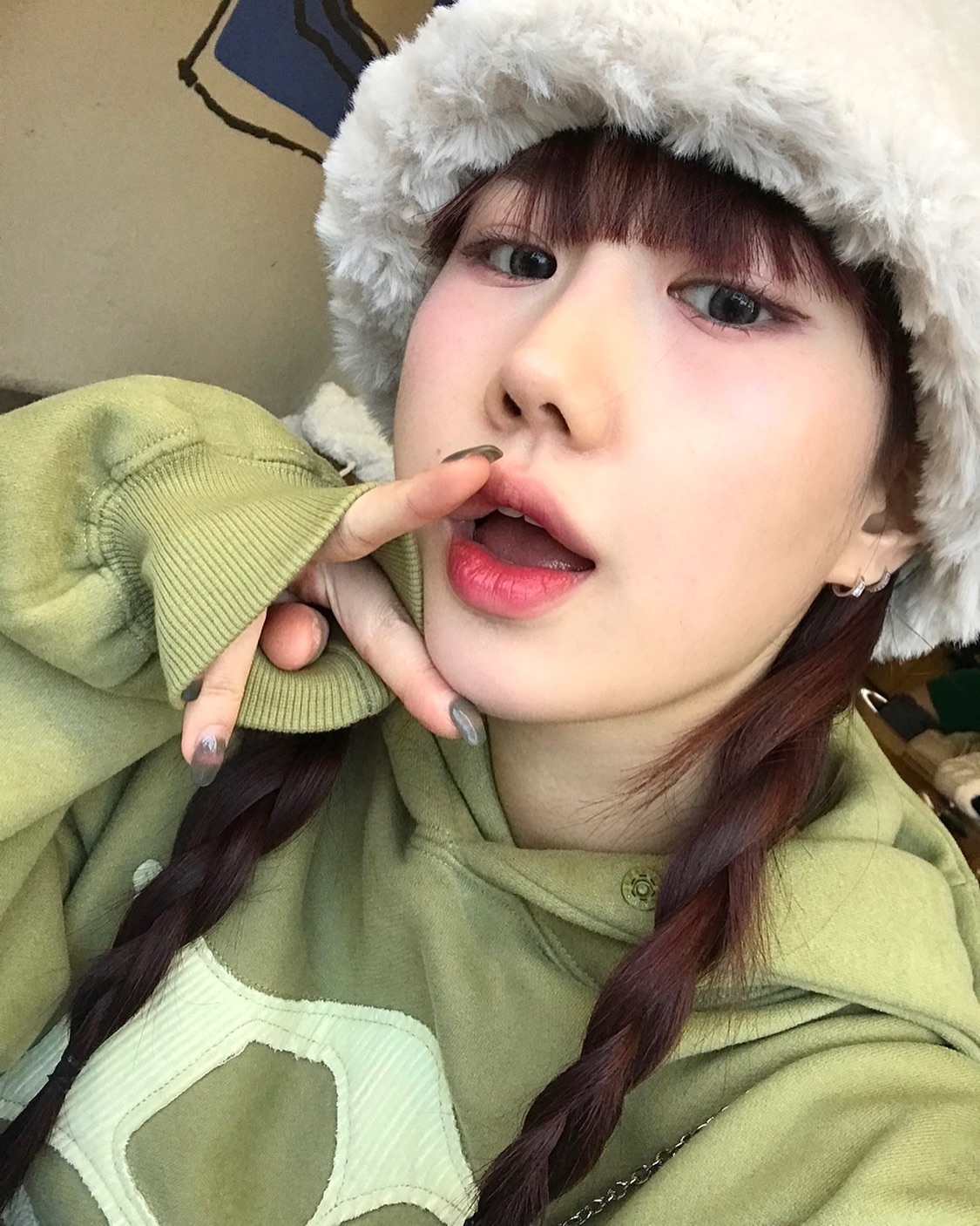 (╹ڡ╹ )