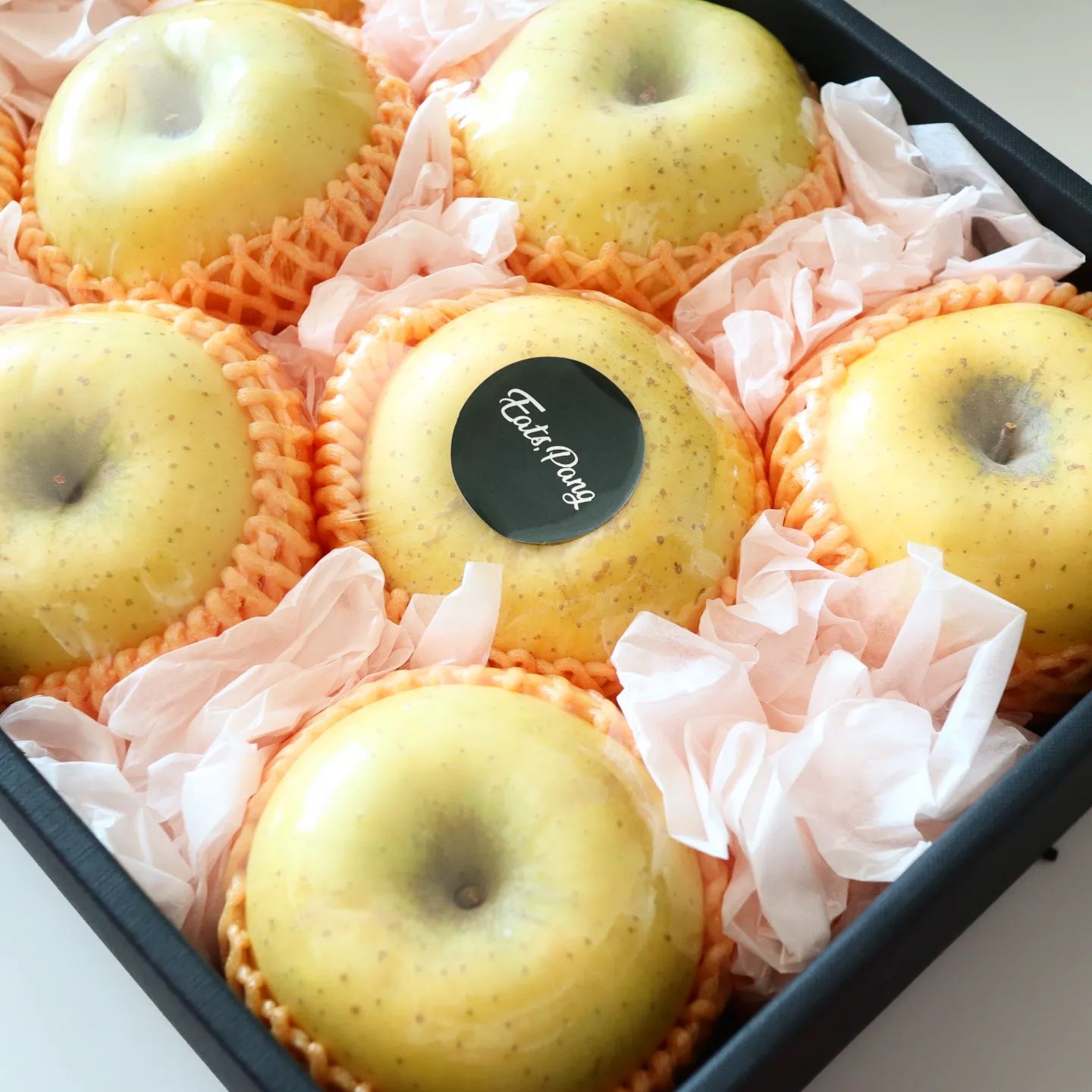 #협찬
대박! 🥳
먹어보고 반해서
이 번 설날선물세트로 
준비했잖아요. 🌝

🍯당도가 미쳤어요🍯

프리미엄 과일 브랜드 잇츠팡에서 주문한
🍏[골든블리스]시나노골드사과선물세트가 
👍진짜 대박이더라구요.

💰사세요. 
진짜 후회없을 정도의 퀄리티에요.

설날선물로 온라인에서 과일 주문했는데 
진짜 맛없는거 온적 엄청 많았거든요.😢

🍎여긴 실패가 없어요 
👍진짜 하나 하나 다 맛있어요.. 

알고보니 잇츠팡(Eats Pang)이 
☝️전 세계 1% 넘는 당도와 신선도 과일만 
🌿선별해 배송되기 때문에 품질 유지가 
가능한거였더라구요.

⭐맛있는 과일로 명절선물 준비하신다면 
👉잇츠팡 추천드려요 :) 

👍👍정말 퀄리티가 남달라요! 

🍏구매처 
https://www.eatspang.com/Goods/Detail/SEA74203079

#명절과일선물 #설선물과일 #설날과일선물 #설선물세트 #명절선물세트 #프리미엄과일선물세트 #잇츠팡 #과일선물포장 #과일구매 #프리미엄과일구매 #구정선물세트 #구정과일선물 #시나노사과 #사과선물 #시나노골드사과 #사과선물세트