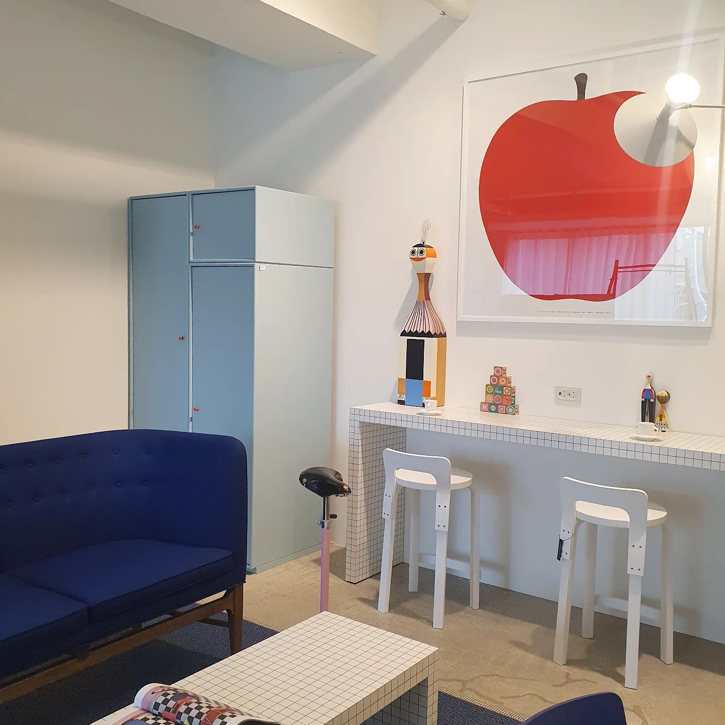 오늘의 진정한 컬러테라피는 루밍!
.
.
.
.
#오랜만에#루밍#리빙편집샵#rooming#민정데이트