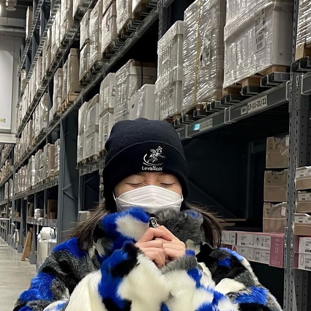 김세연 Se Yeon Kim 🇰🇷 on Instagram: "🎄𝑀𝑒𝓇𝓇𝓎 𝒞𝒽𝓇𝒾𝓈𝓉𝓂𝒶𝓈🎄 #liphop #levalloisperret #립합"