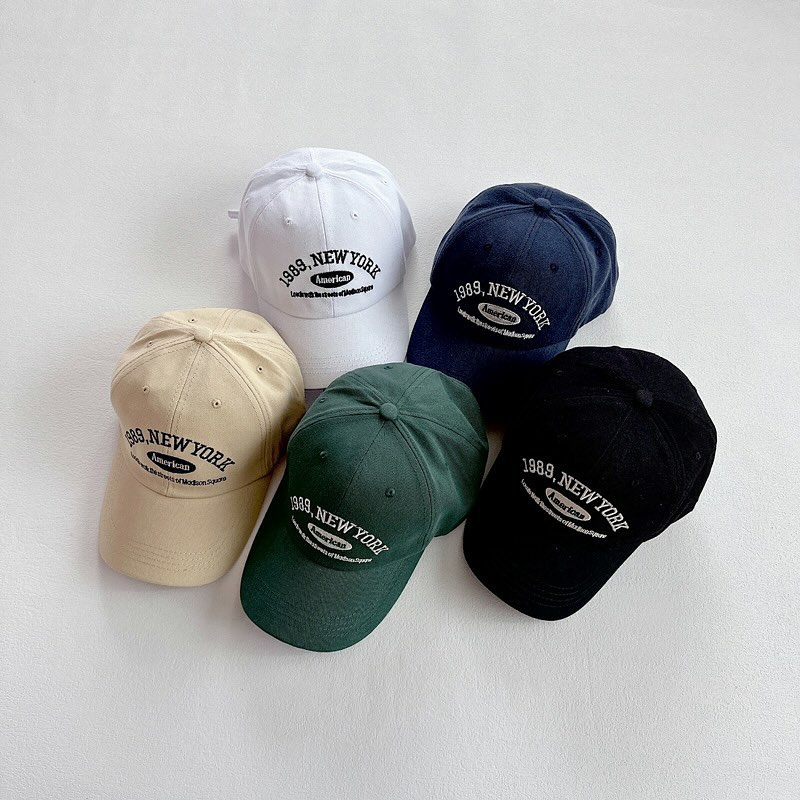 💚맘 캡모자 주문받아용💚

색상: 블랙,화이트,네이비,그린,베이지
가격:10000원