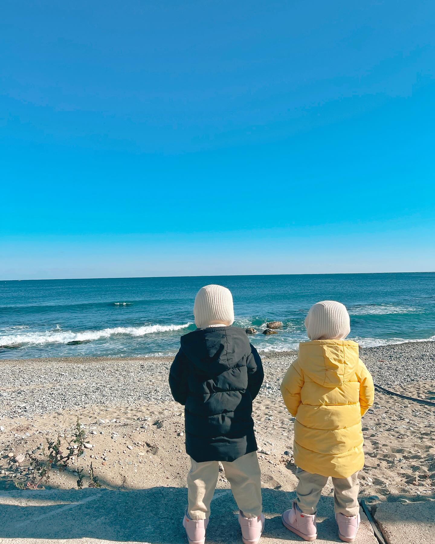 ⠀⠀⠀⠀⠀⠀⠀⠀⠀⠀⠀⠀⠀⠀⠀⠀
⠀⠀⠀⠀⠀⠀⠀⠀⠀⠀⠀⠀⠀⠀⠀⠀
정말 가고싶었던 힐링캠프
회사 덕분에 좋은 기회로 다녀왔다 🫶🏼
3일동안 좋은 프로그램 실컷 하고
바다도 보고, 별도 보고 
오랜만에 우리 네가족 여행이라 더 좋았던 영덕여행..🌊
