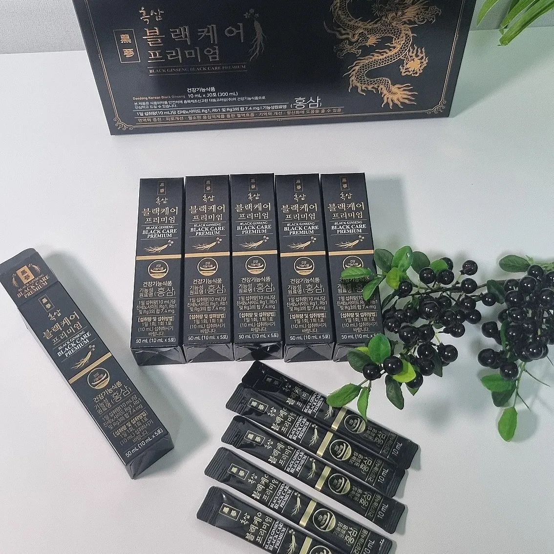 #협찬

무더운 여름철 입맛도 없고 너무 무기력해져서
나에게 선물한 흑삼 블랙케어 프리미엄!

흑삼은 인삼을 찌고 말리기를 9번 반복하여 만든것으로
그 과정을 거치면서 색이 검게 변하고
인삼 특유의 성분인 진세노사이드 성분이 증가해요!

고급스러운 패키지로 부모님,감사한분,소중한분께
선물하기도 너무 좋고
개별포장으로 위생적이고 휴대가 용이하고 간편하게
흑삼을 즐길 수 있어서 너무 좋아요

흑삼 블락케어 프리미엄을 먹어보니
아침에 눈뜨는게 다르고 활력이 생겨서 너무 좋더라구요!!

무더운 여름 보양식으로 이만한게 없네요
흑삼 블랙케어 프리미엄 적극 추천합니다!

#흑삼효능 #흑삼추천 #혈당 #당뇨 #당뇨병 
#면역력높이는방법 #면역력높이는영양제 
#흑삼블랙케어프리미엄후기