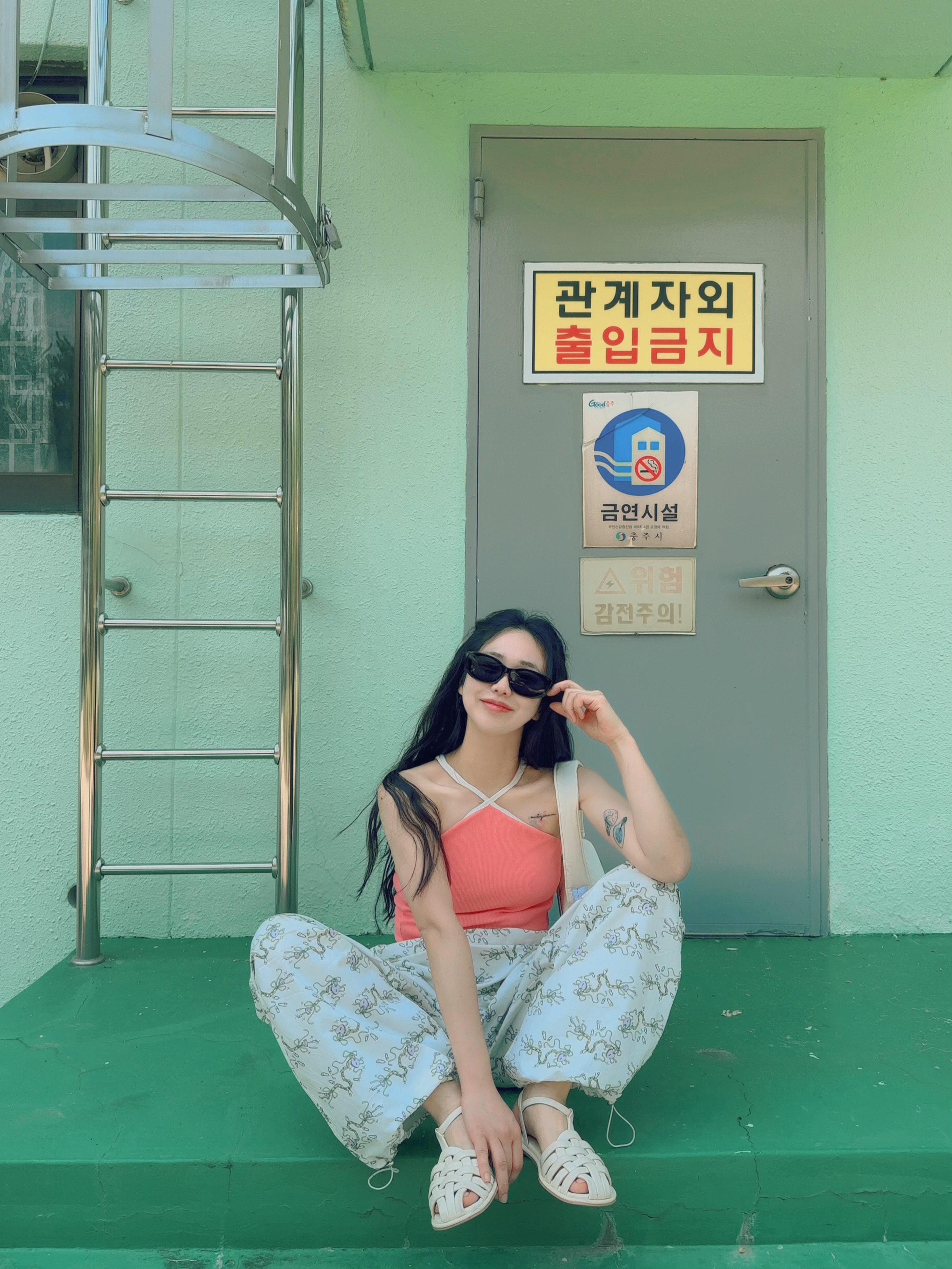 [SeeChic] 세미 스퀘어 와이드 선글라스