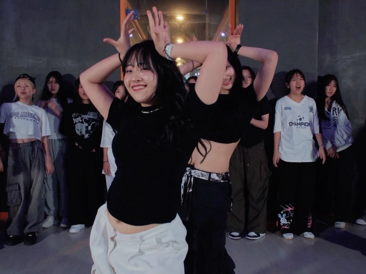 KPOP에 진심인 그대들 ,,,
매번 좋은 에너지 고마워요 !🤍!

ㅇㅏ 광야 재밌다 그치 ?!!!

📍 imnewdance_official 
🎧 aespa_official #supernova 
🧠 jyesssta 

#jye #jyechoreography #dancer #choreo 
#choreography #imnew #imnewdance #follow #like 
#aespa #supernova #smtown #kpop #kpopdance 
#코레오 #아임뉴댄스 #안무가 #안무 #난윈터가최애야