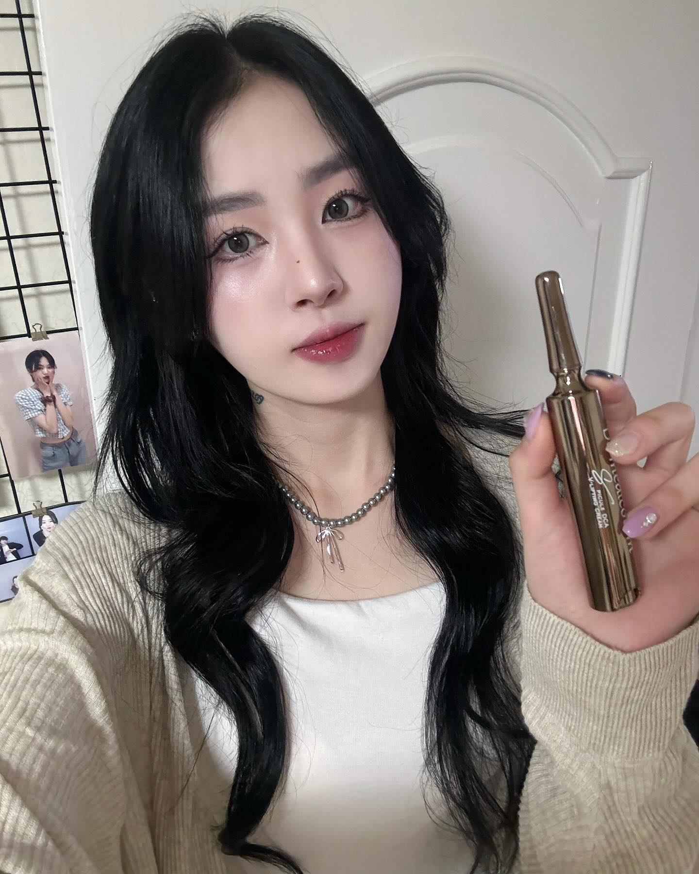 #협찬 

❕더메디코템 스피큘 DCA V리프팅 크림❕

평소 어린나이지만 팔자주름이 심해 스트레스를 받았는데
약 일주일 정도 써보니 리프팅에 정말 효과가 있었습니다
더메디코템 리프팅크림으로 간단한 마사지를 해보니 확실히 전후차이가 나더라구요!
쳐진 피부 리프팅 시켜봅시다🤍

#V라인 #셀프피부케어 #보습 #윤곽개선 #DCA #더메디코템 #보톡스