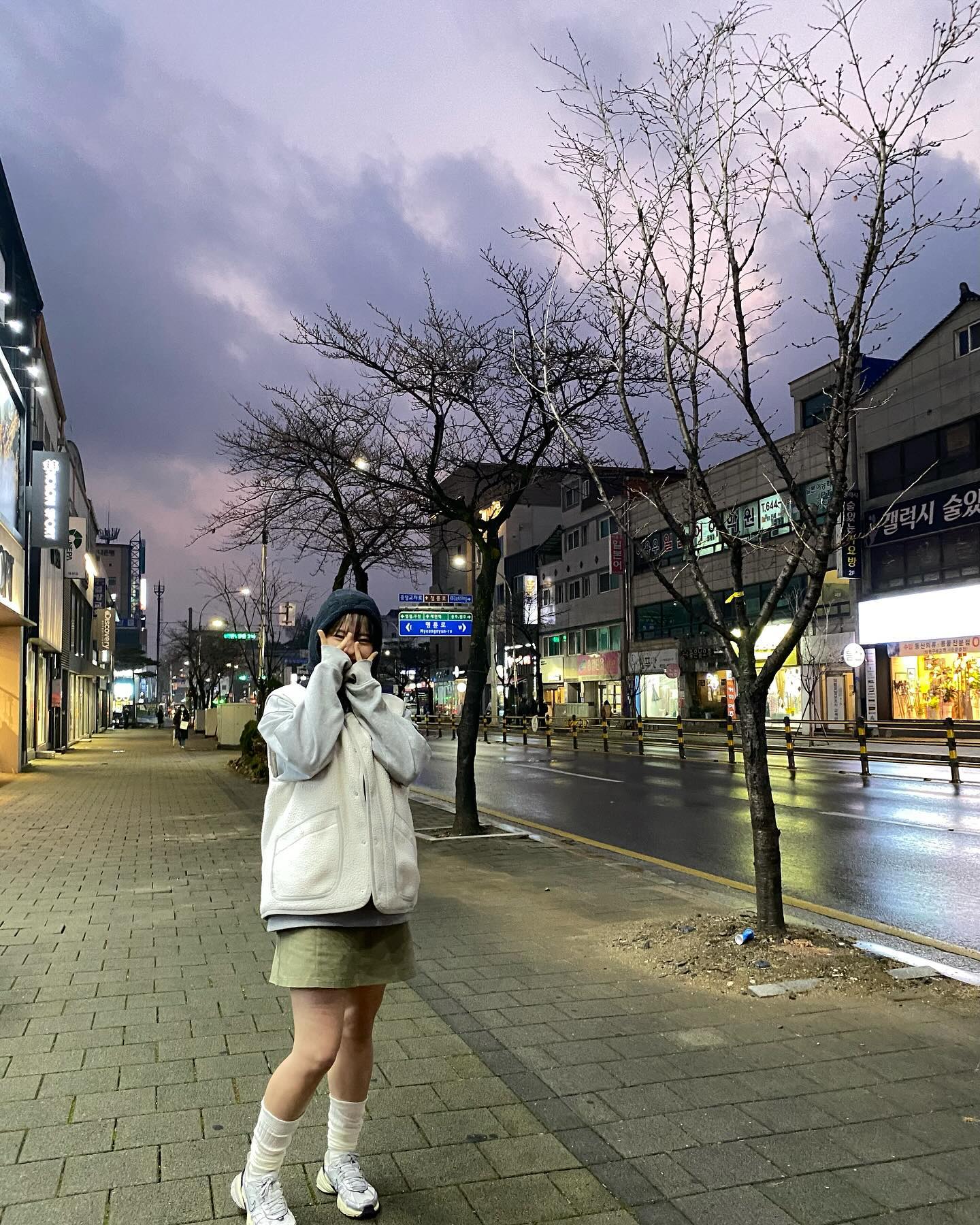 #협찬 #제품제공 #랄랄상점 
회사 앞에서 #바라클라바 샷
lol_store.official 너무 귀엽자나,,,! 

부들부들하고 따신것두 좋구
두상도 예쁘게 잡아줘서 최고ᐕ❤

휘뚜루마뚜루 하구 다녀야쥐,,,🫢🫢
