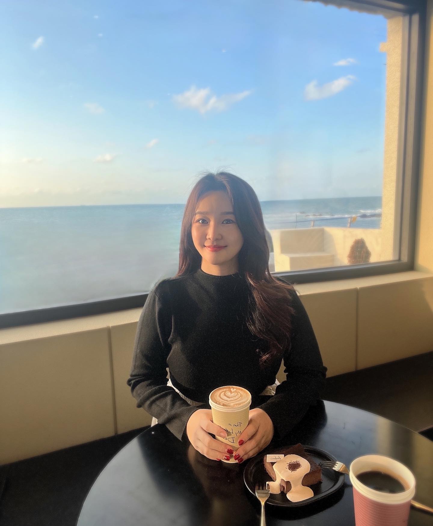 _
#AY커플 #새해첫날 #생일기념 🎂
함께하는 22번째 #내사랑부산 💙
.
해운대뇨끼맛집으로 시작해
기장 바다 내음도 맡고
앞으로는 
부산에 있는 오마카세 도장깨기를 해보기로 했다❤️‍🔥
.
#hbd #해운대뇨끼맛집 #기장카페 #빌라쥬드아난티 #오마카세#20240101