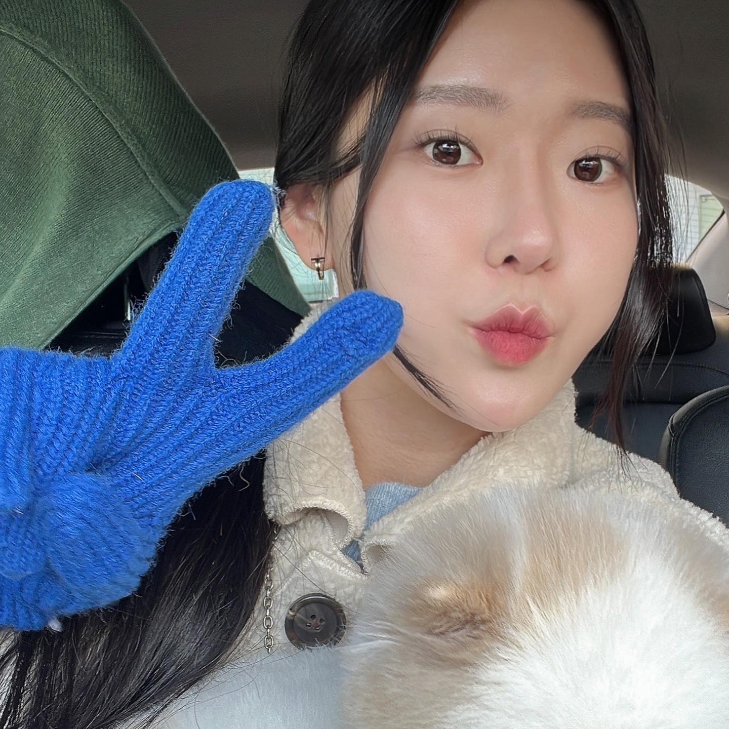 새벽두시💙🐳🐬🦕🛝