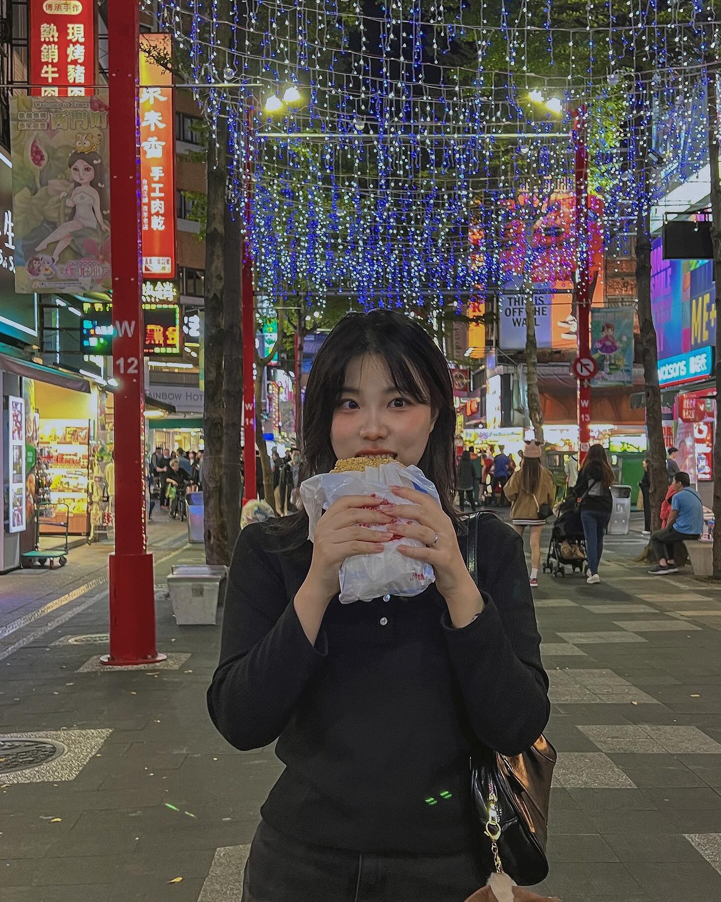 밤에 보면 더 예쁜 나라 대만 🇹🇼

#시먼딩 #시먼야시장 #시먼딩숙소 #야시장