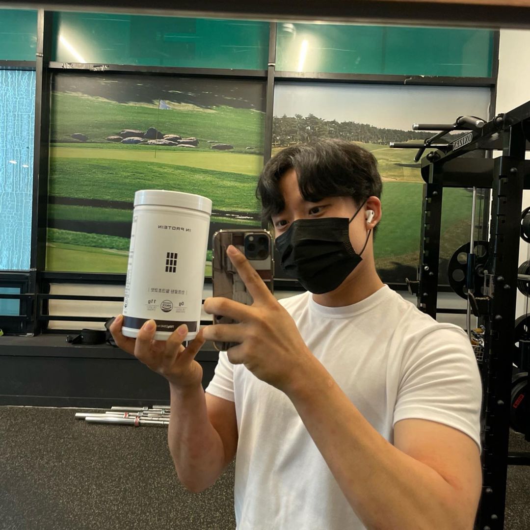 김성민 on Instagram: “2022.06.28 #오운완 오늘은 @inprotein 에서 협찬 주신 제품 먹고 어깨 운동했습니다!!💪🏻💪🏻 마이 프로틴 제품도 먹어보고 다른 프로틴 제품도 다양하게 먹