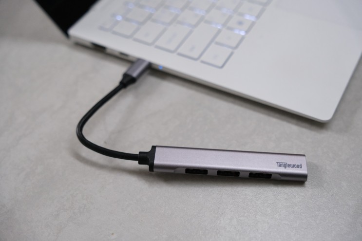 USB 포트 부족? 탱글우드 USB 멀티 허브로 한방에 해결