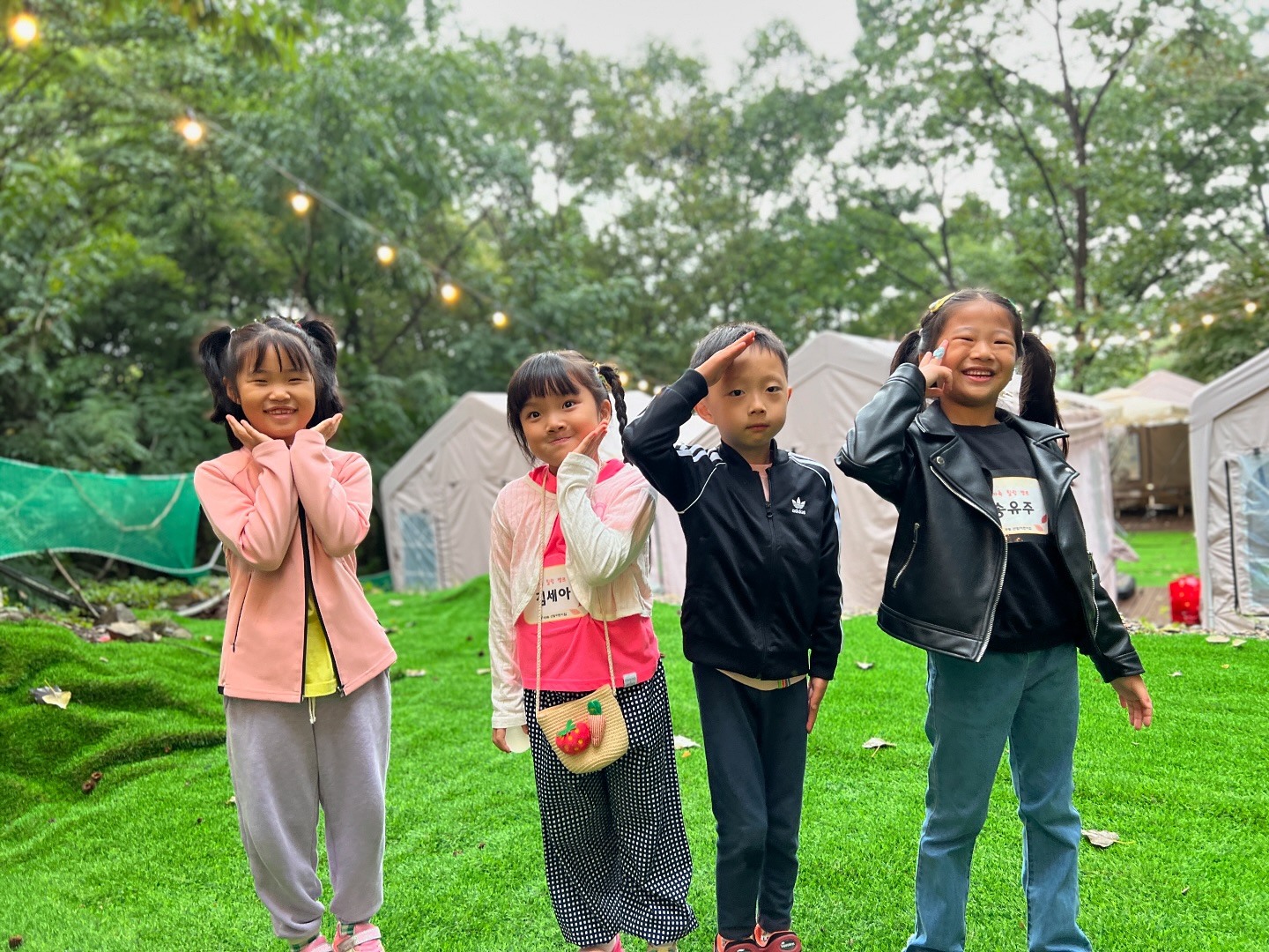 어린이집 행사로 방문한 캠키즈🏕️
행사하는동안에는 비가 안내려서 다행 🩷
행사끝나자마자 폭우🌧️ㅋㅋㅋㅋㅋㅋㅋ
그래도 재미있게 활동하고 재미있게 잘 놀다옴!
체력고갈 애미는 조기 해산🥹
#캠키즈#양산아이랑가볼만한곳#캠프닉
#유주육아일기👶🏻💓
