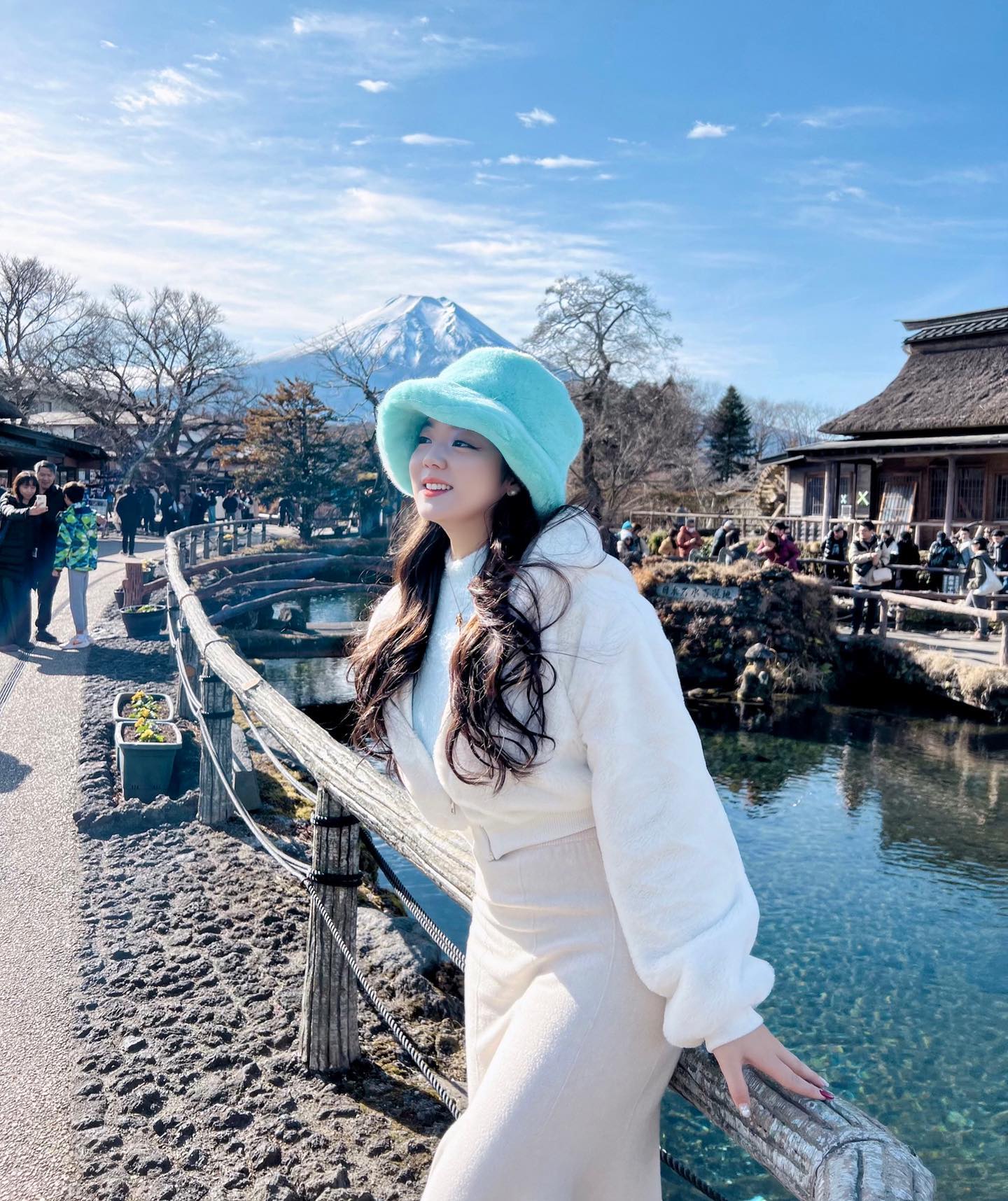 해피 해피 설날
모두들 새해 福 많이 받아요🩵
지금보다 더 웃고 더 행복한 날들만 있을꺼야

#오시노핫카이 #후지산 #일본여행 #설날 
#oshinohakkaivillage #mtfuji #japan #忍野八海